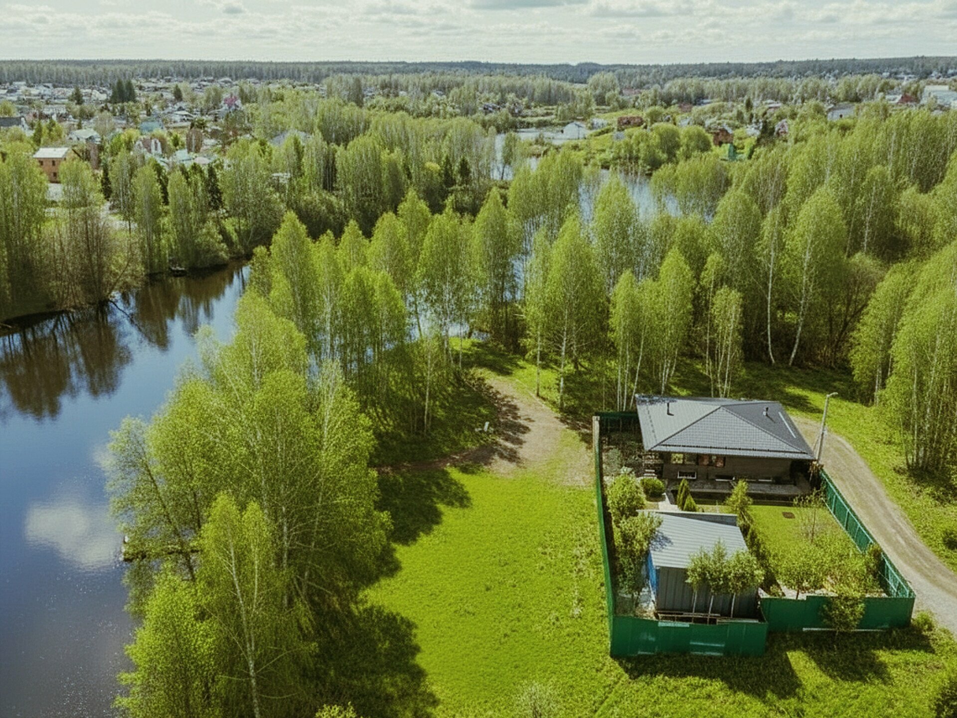 Коттедж с видом на озеро