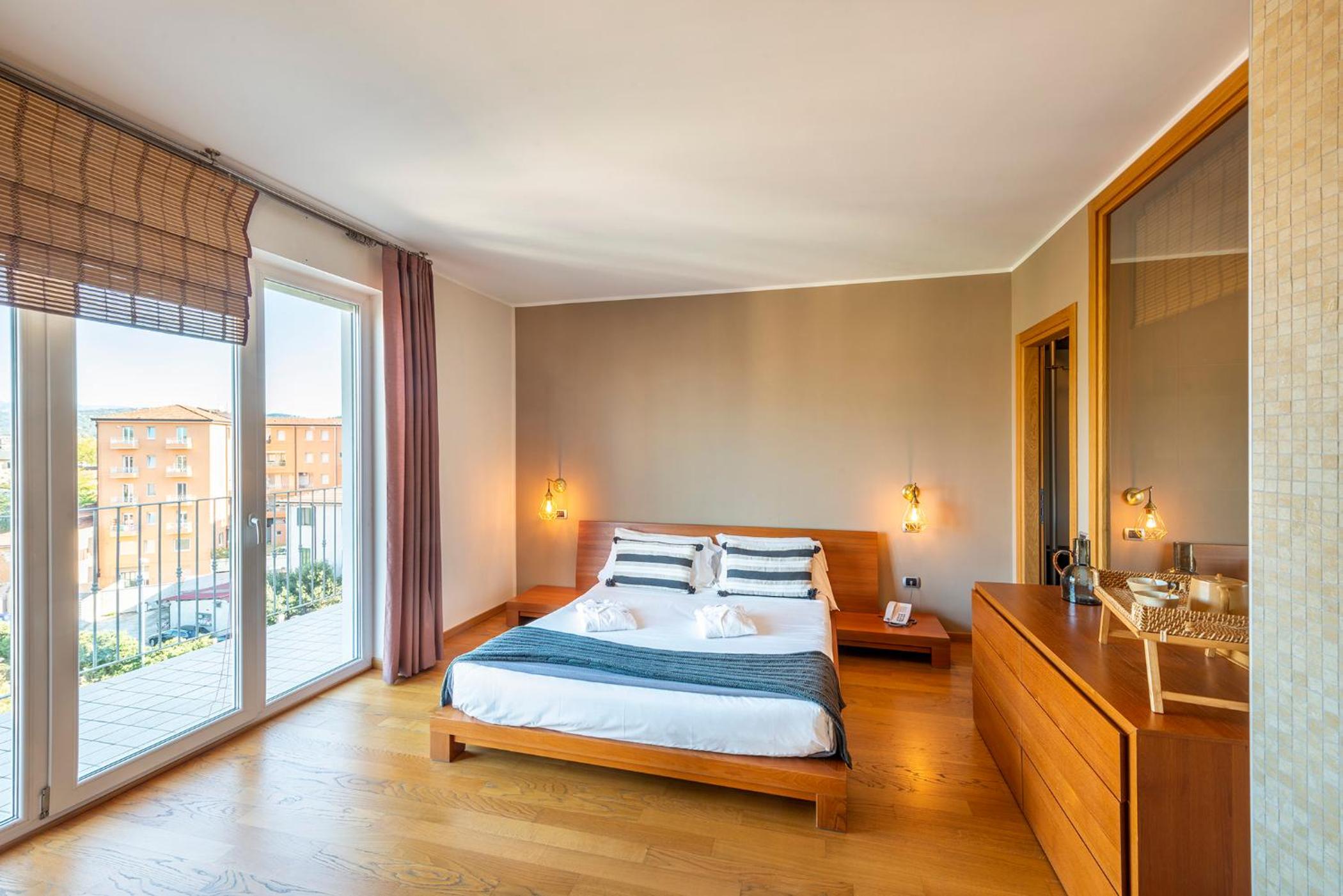 Deluxe Suite with Spa Bath