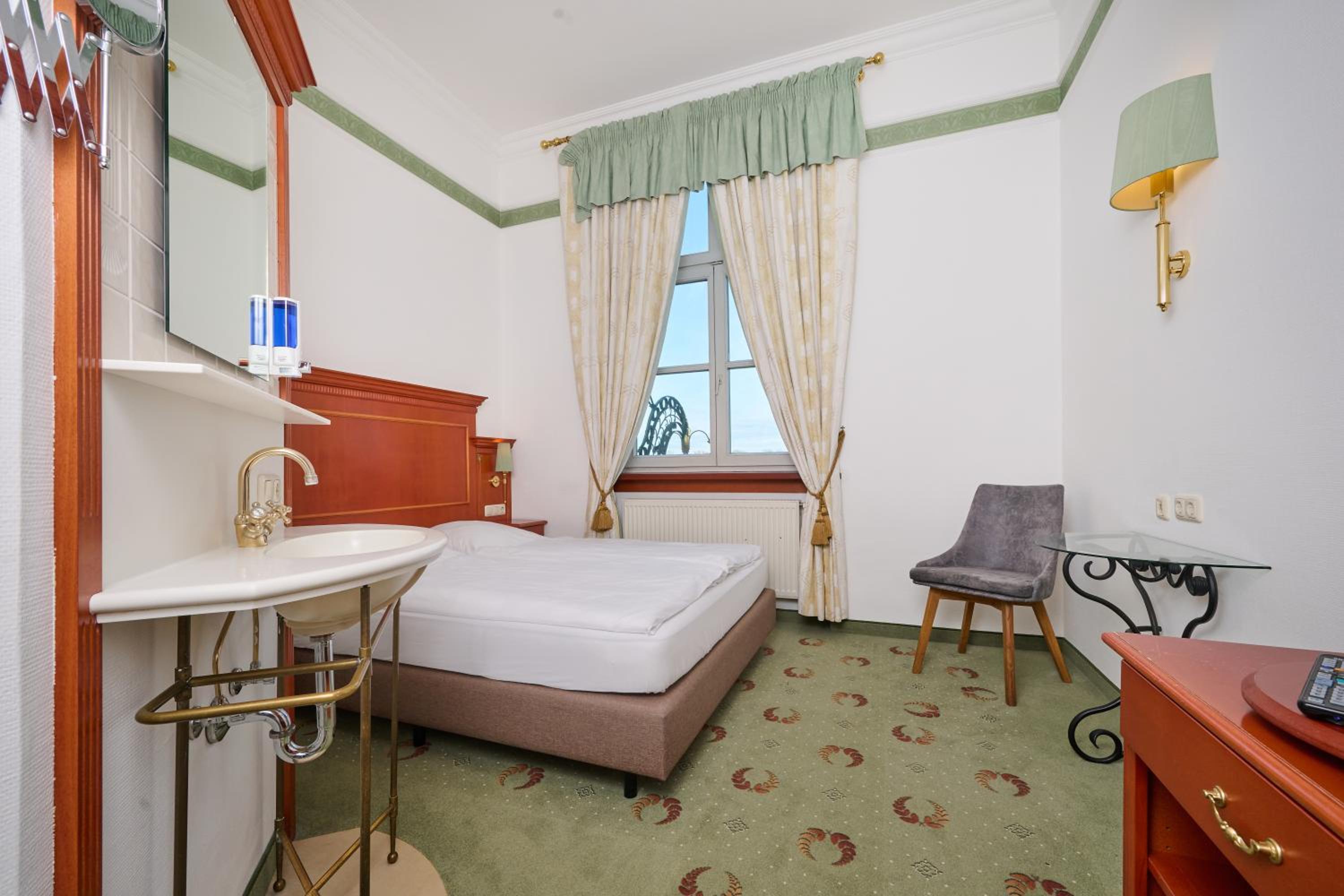 Single Room with Private Bathroom