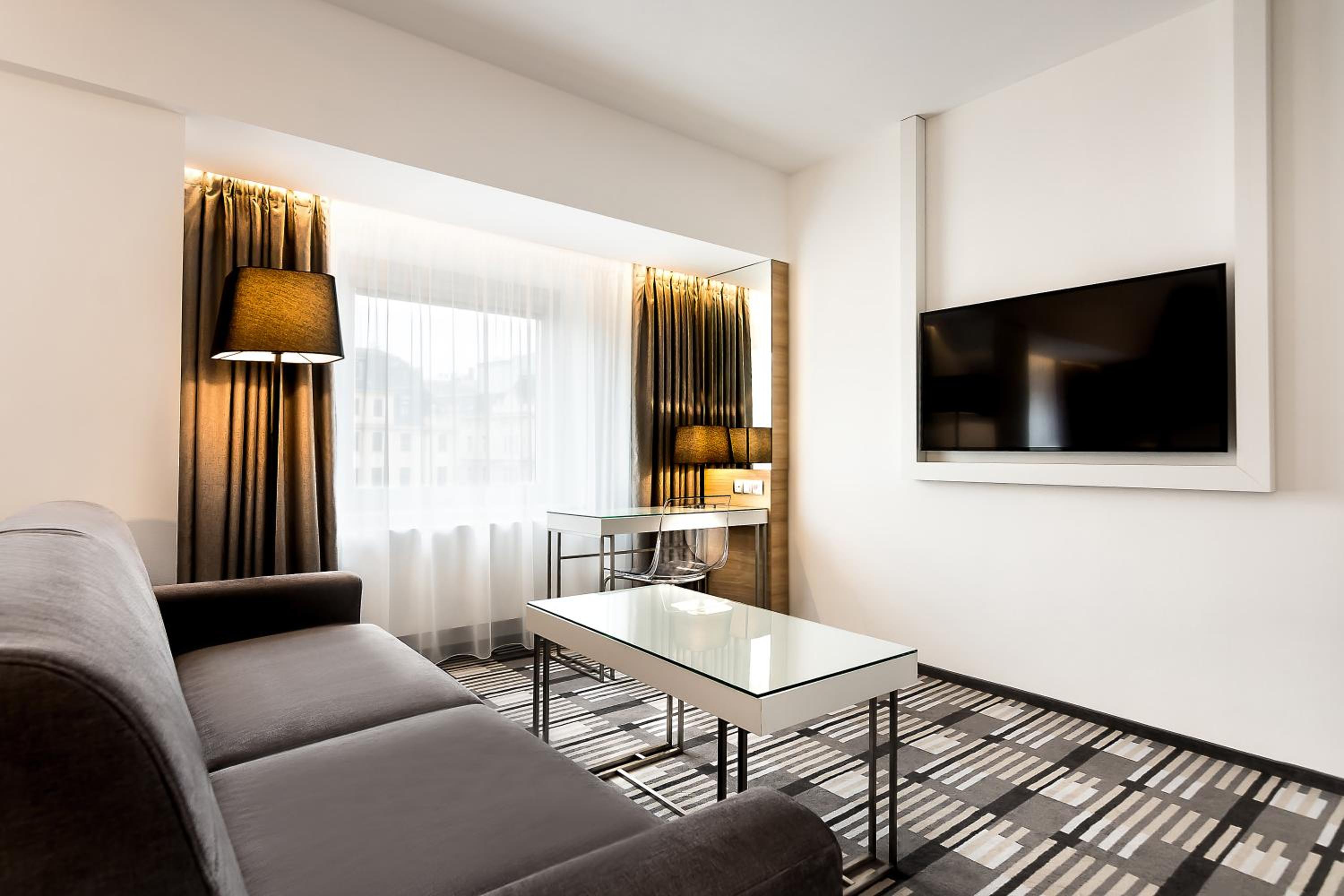 Junior Suite with King or Twin Bed