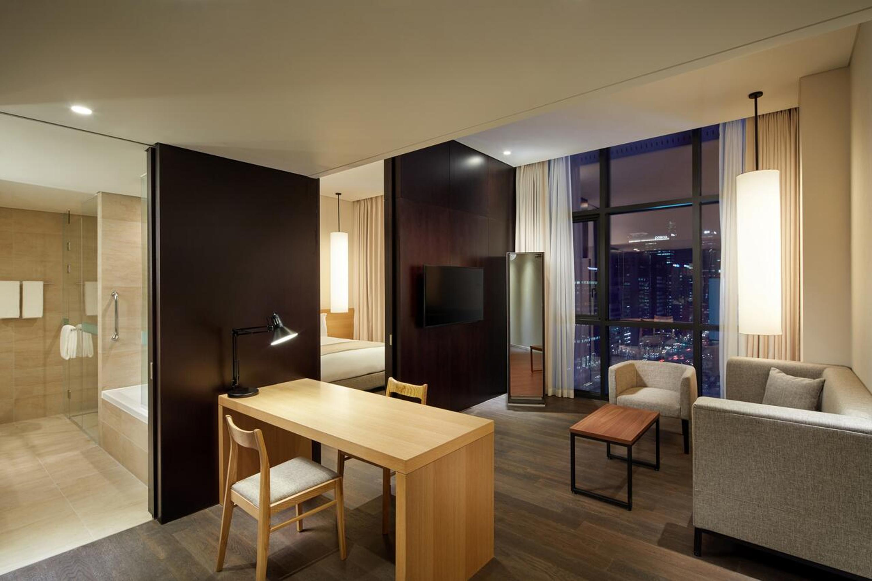 Grand Deluxe Double Room