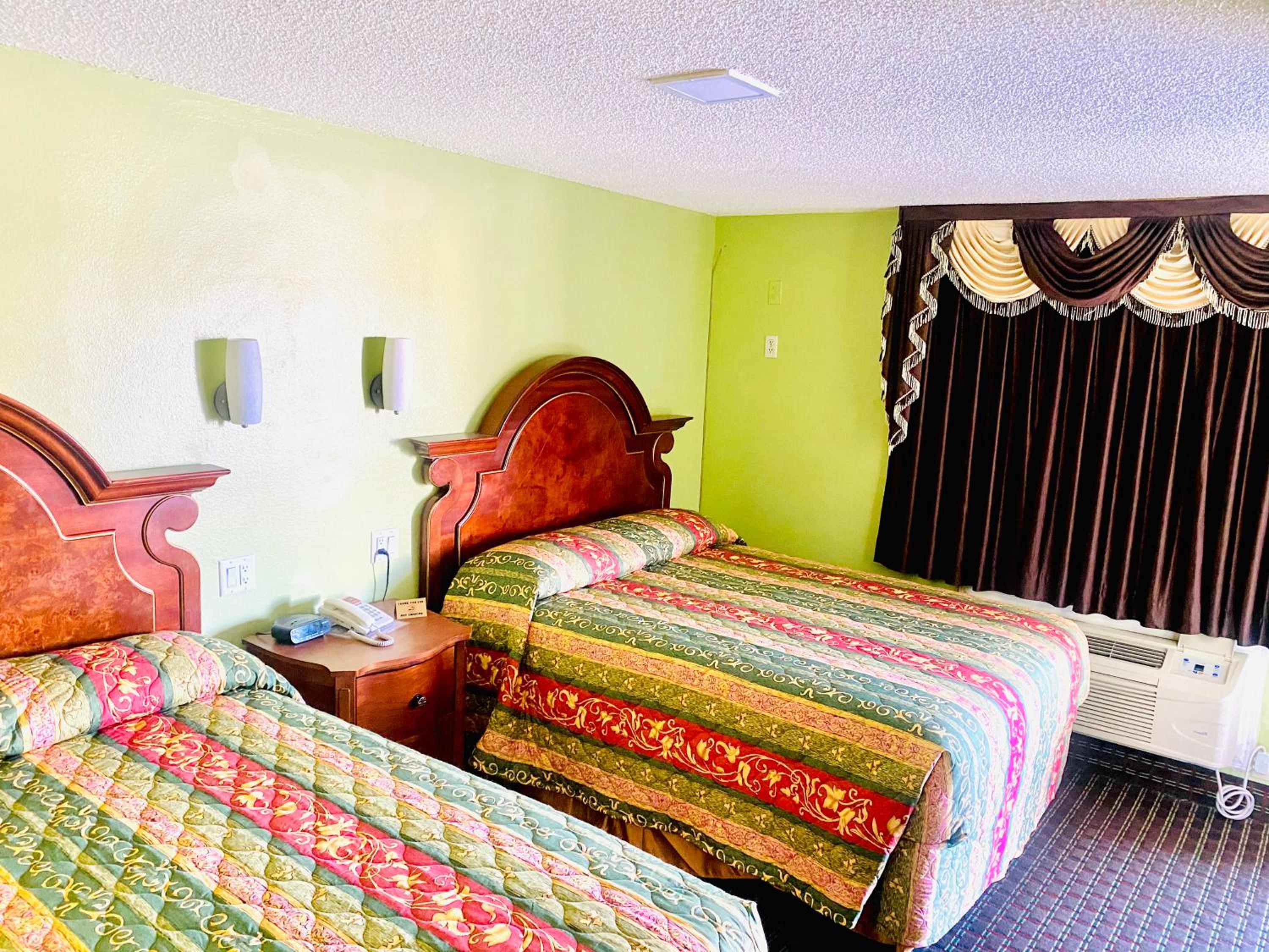 Queen Room with Two Queen Beds - Non-Smoking