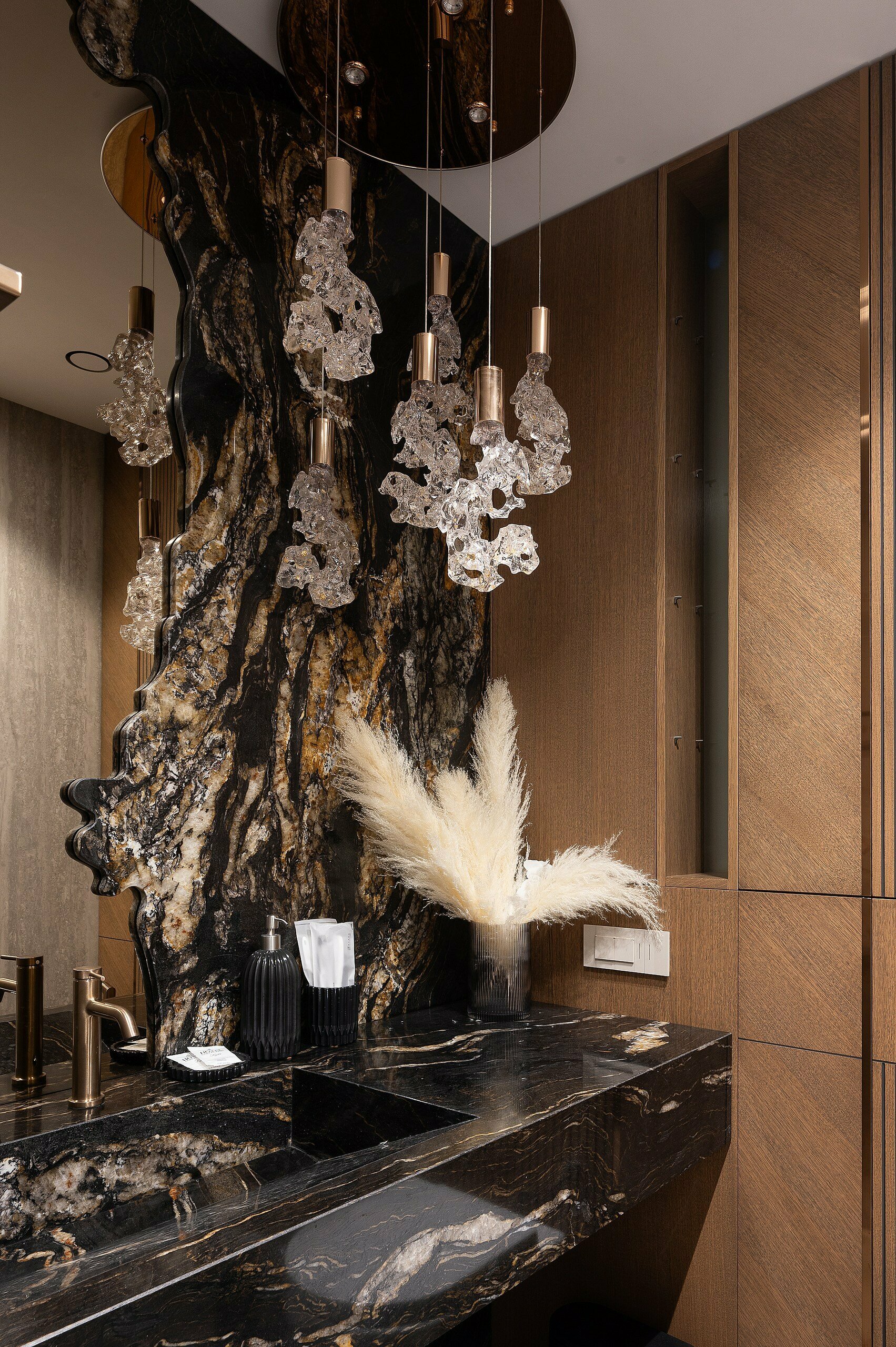 Трехкомнатный апартамент Luxury Dubai с двумя спальнями