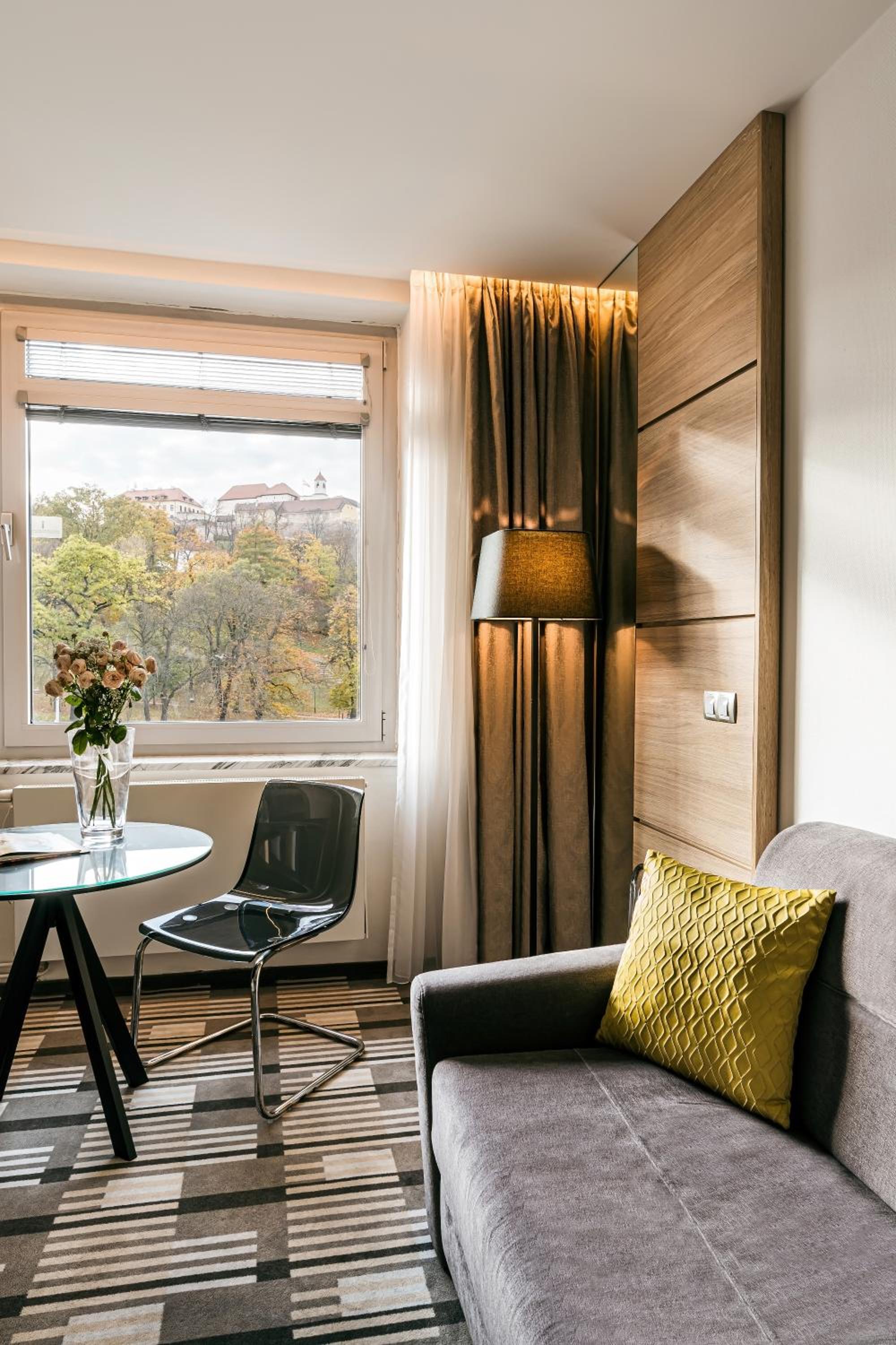 Suite with King or Twin Bed