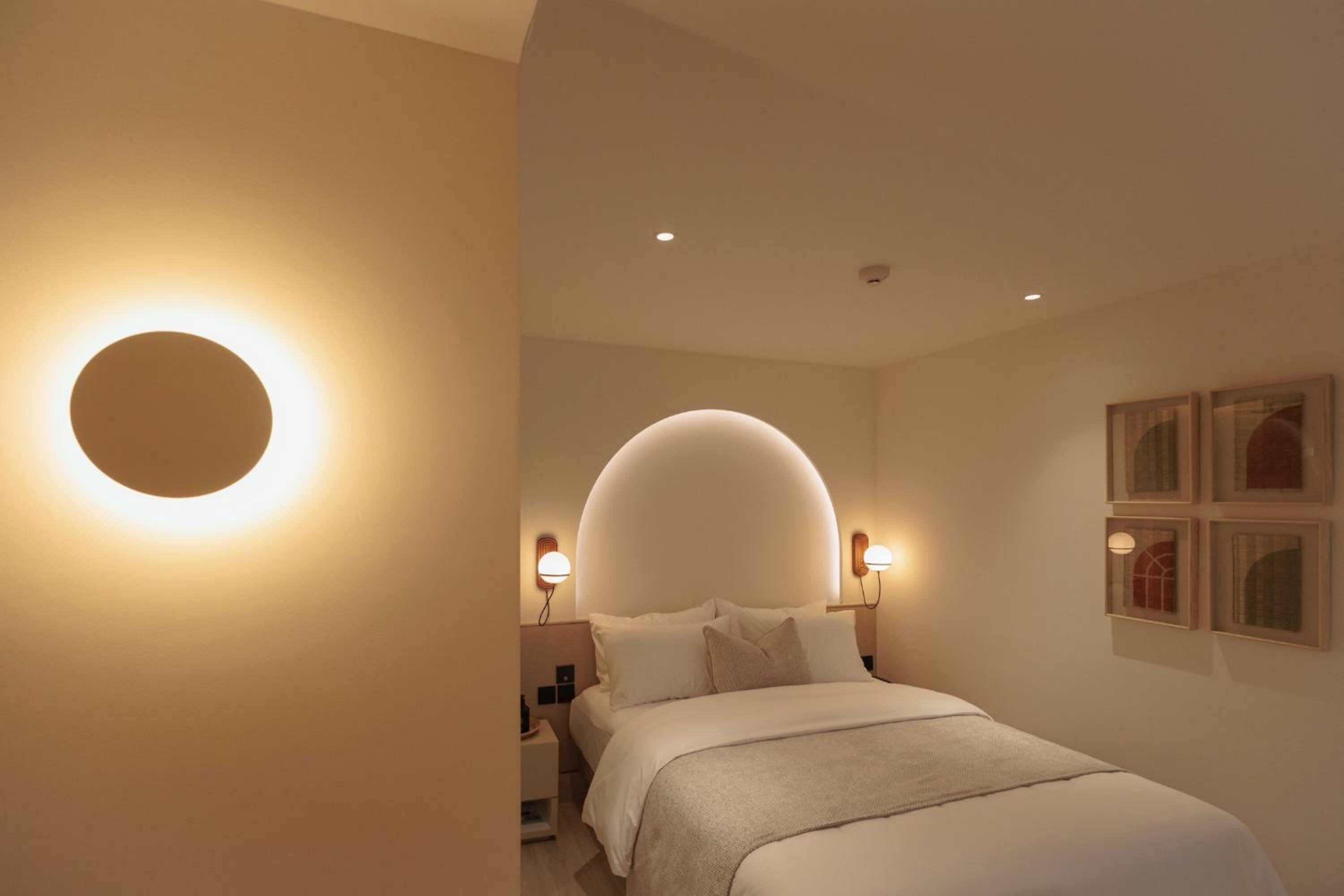 Studio Room with Double Bed 