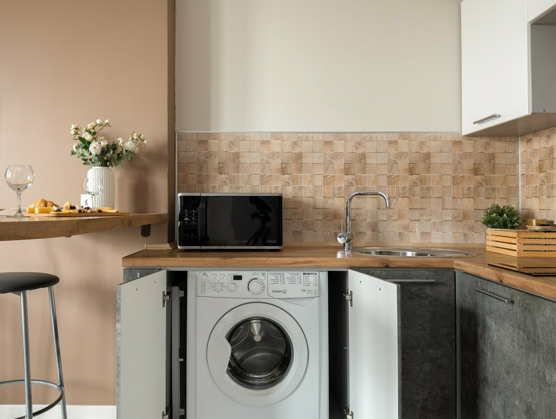 Uptown - 2х местные делюкс апартаменты в "Савеловский-Сити" (23 этаж)