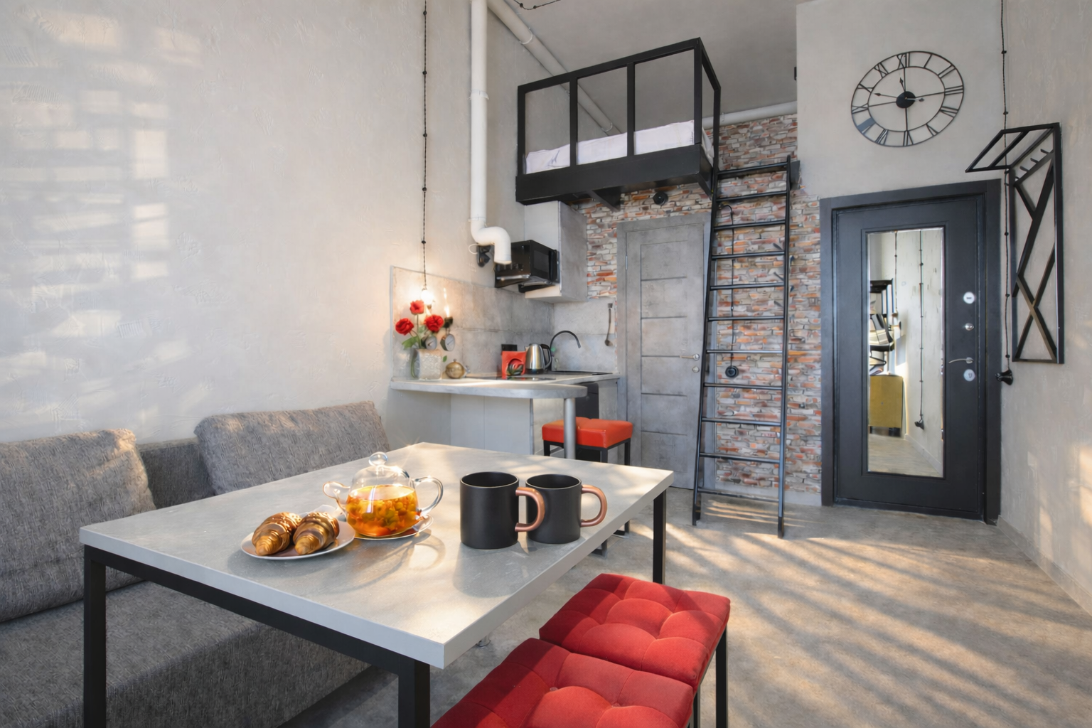 Двухуровневый номер-студия