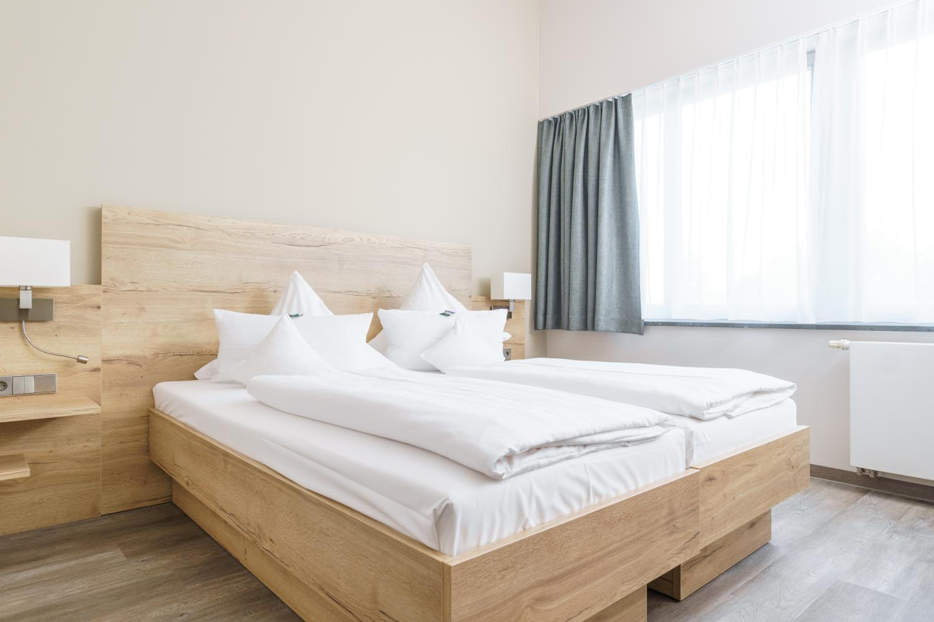 Large Double or Twin Room