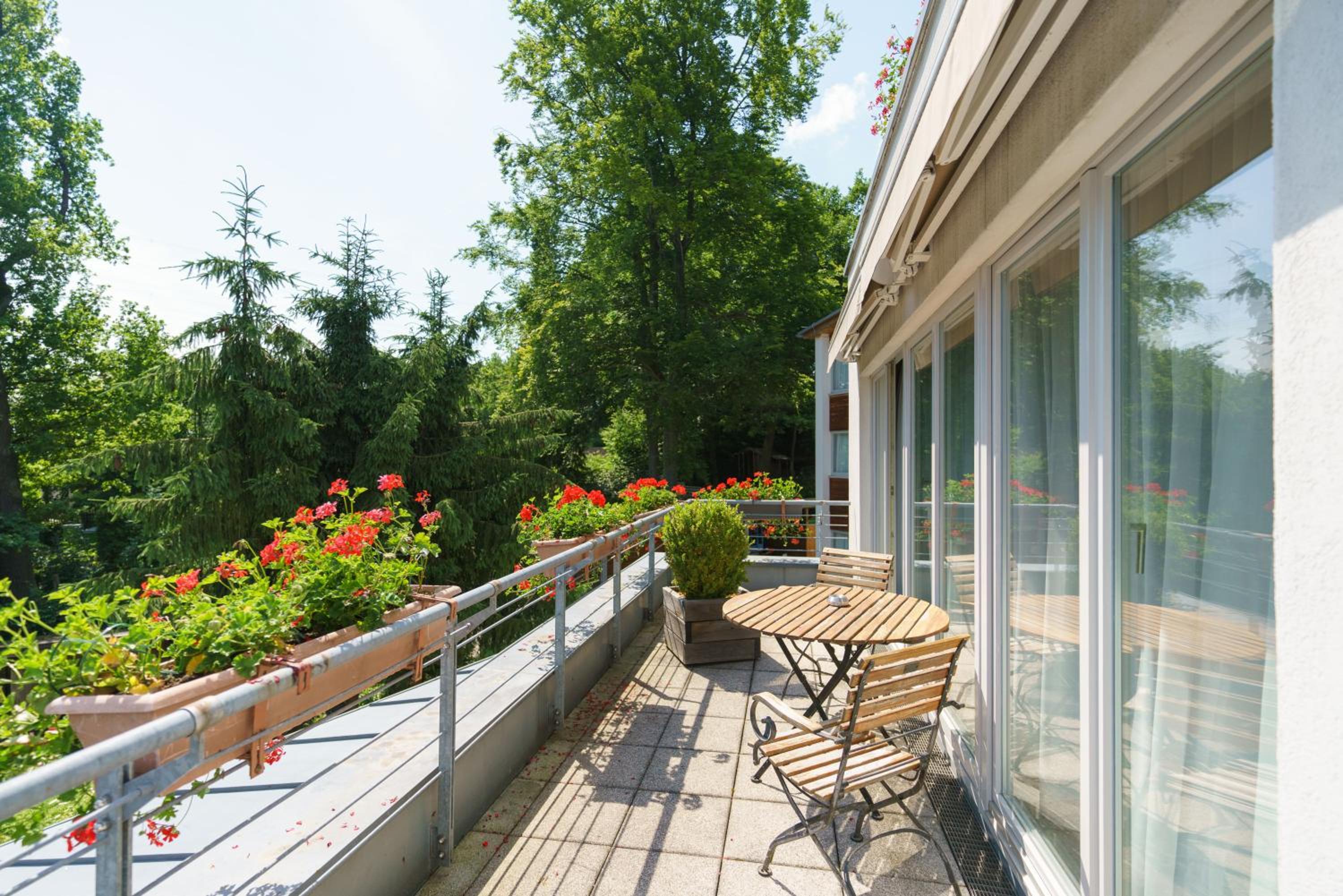 Studio with Balcony