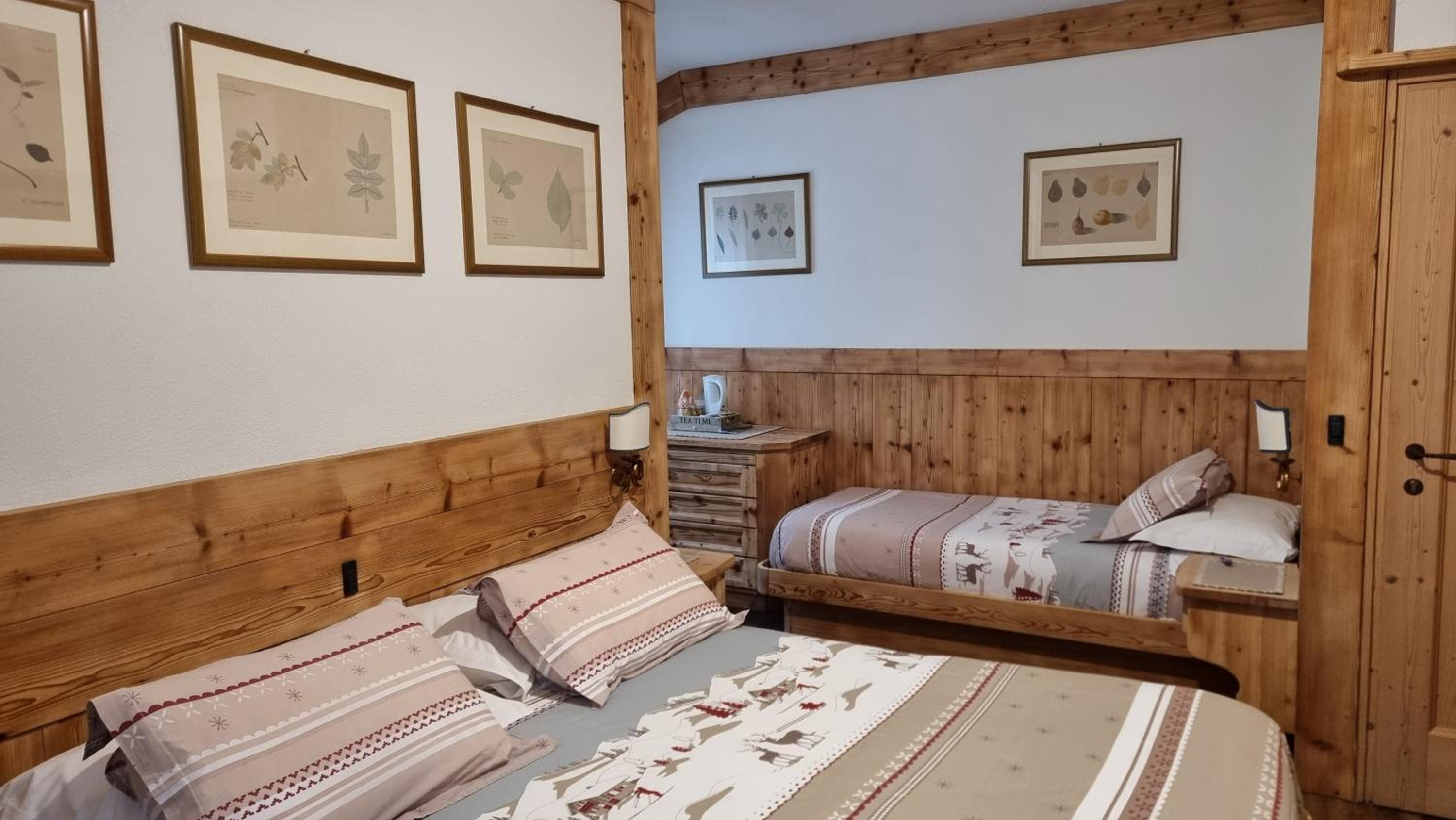 Triple Room with Mountain View