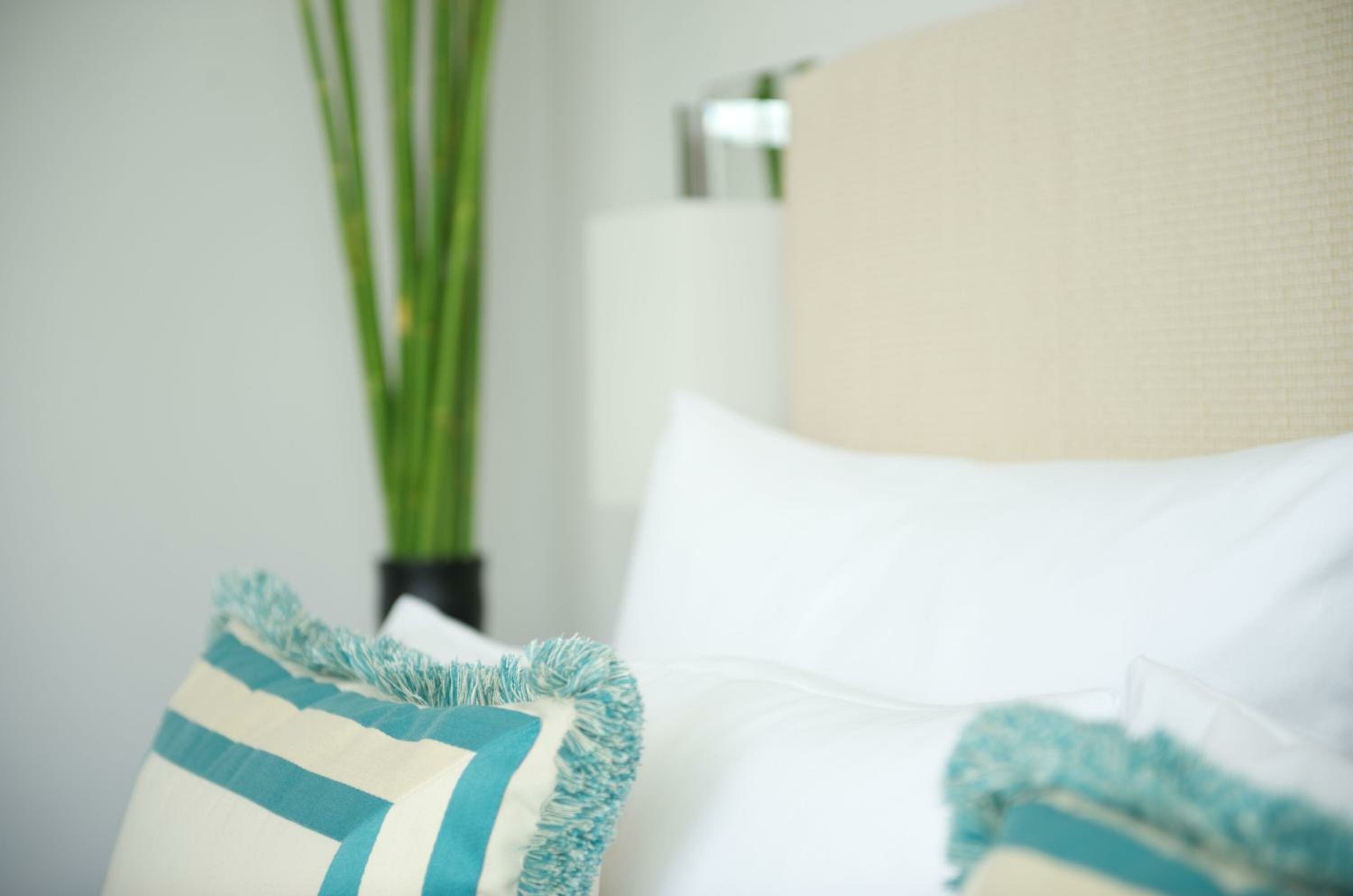 Superior Room with Partial lake view