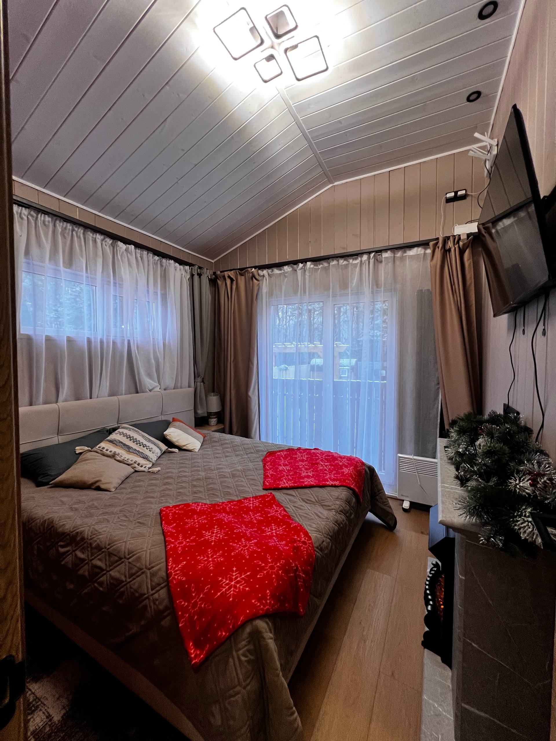 Дом на 6 человек с сибирским чаном и баней (стоимость указана за дом)