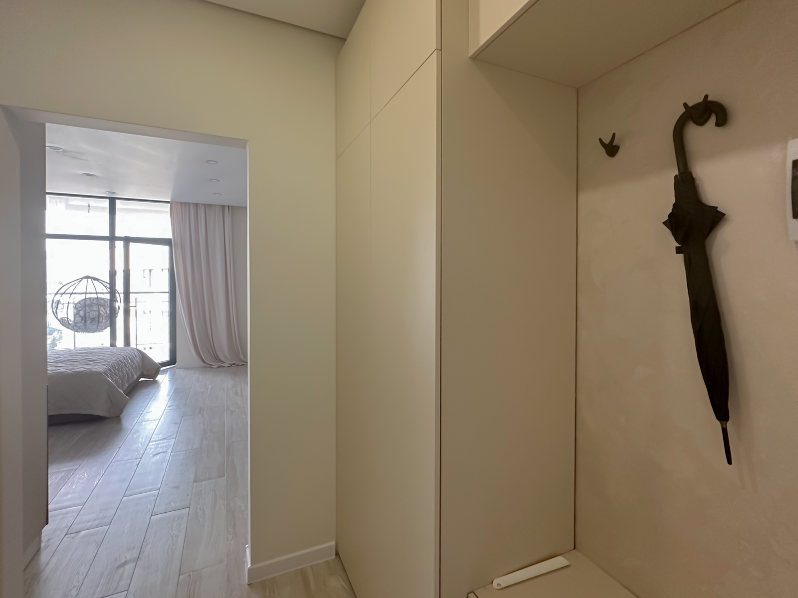 Дизайнерская студия  LS-LUX-SUNNY MOOD отличное настроение в Алуште - вид на горы и море с 15 этажа