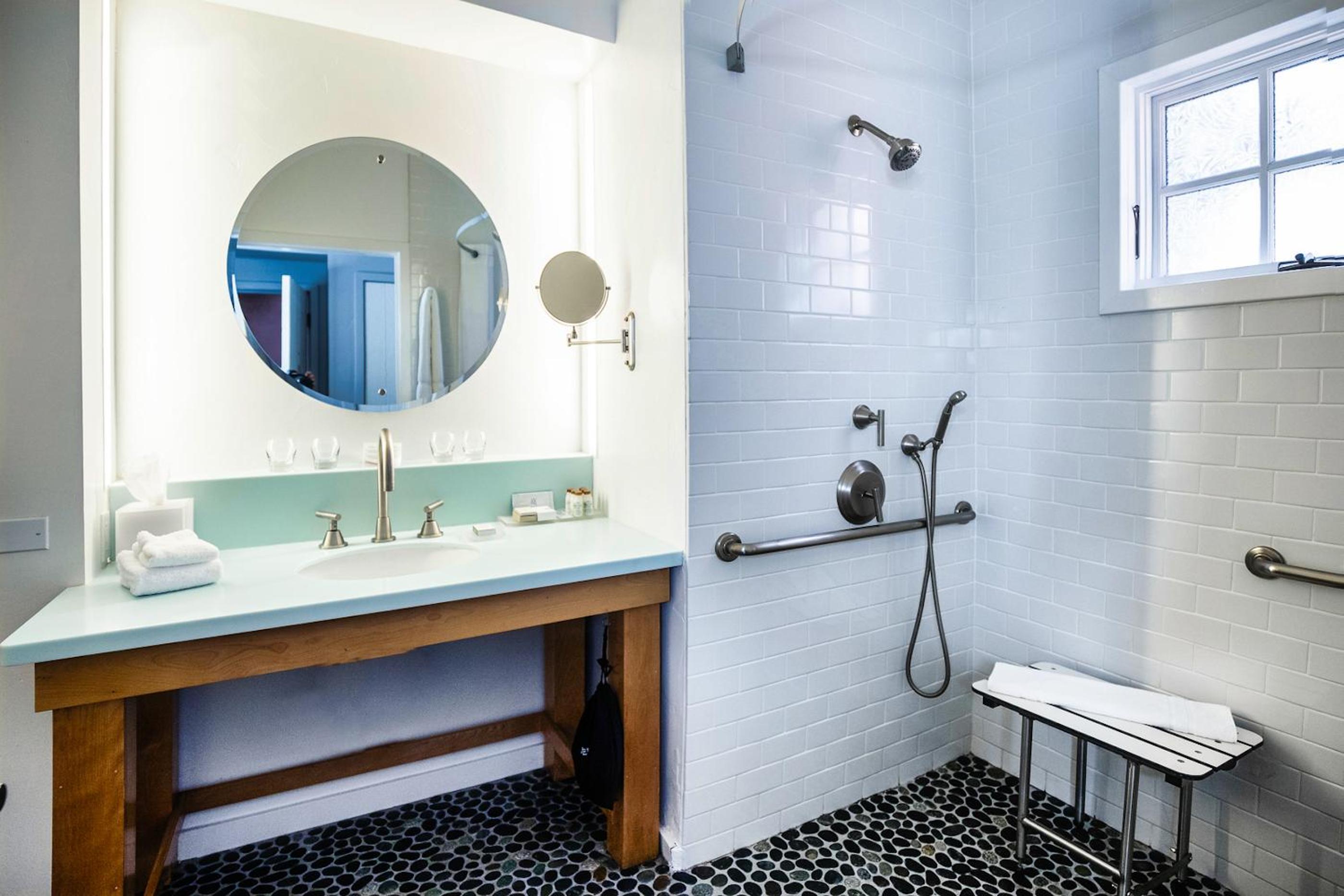 Queen Room with Two Queen Beds - Disability Access