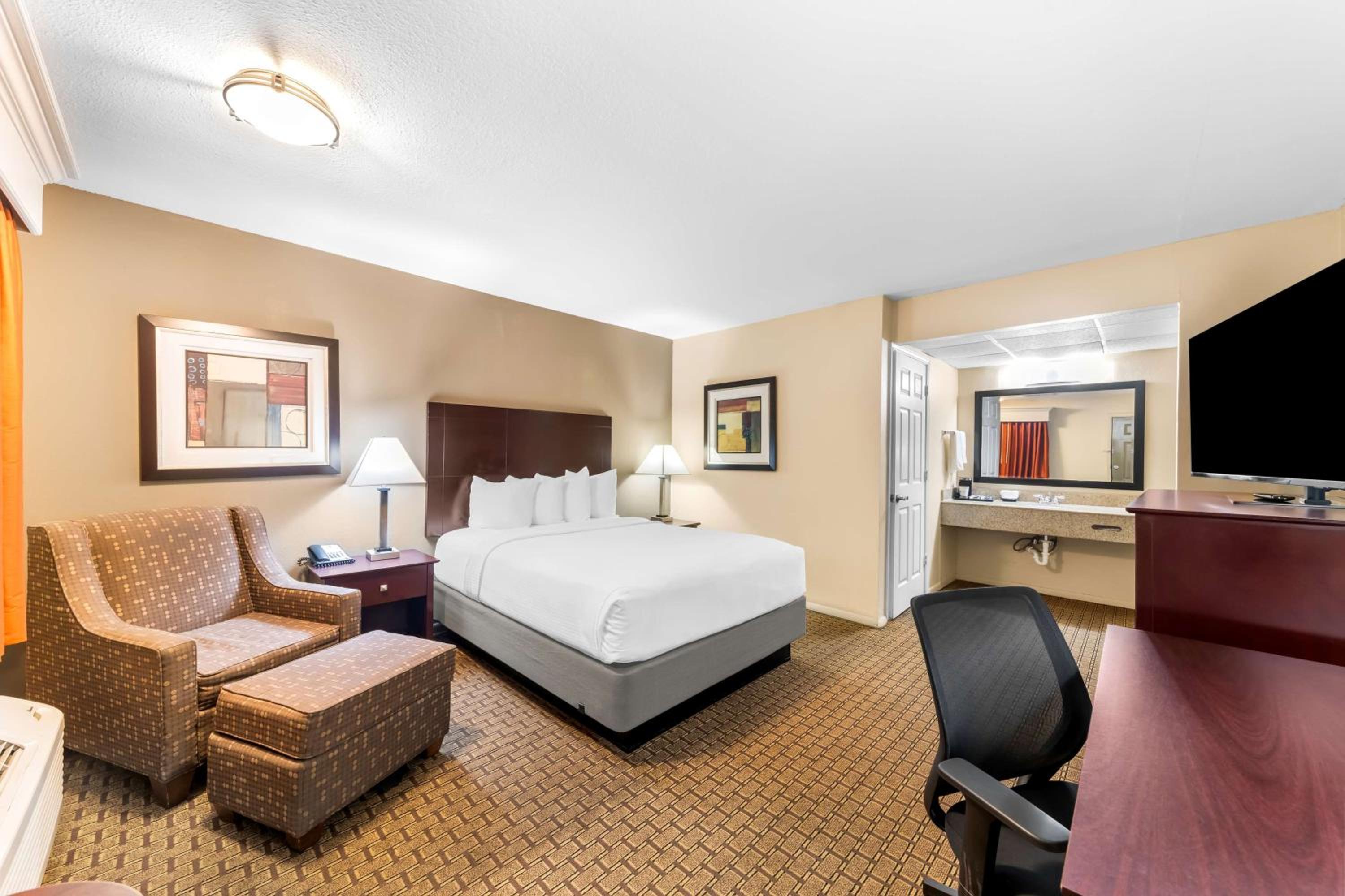 Queen Room - Disability Access