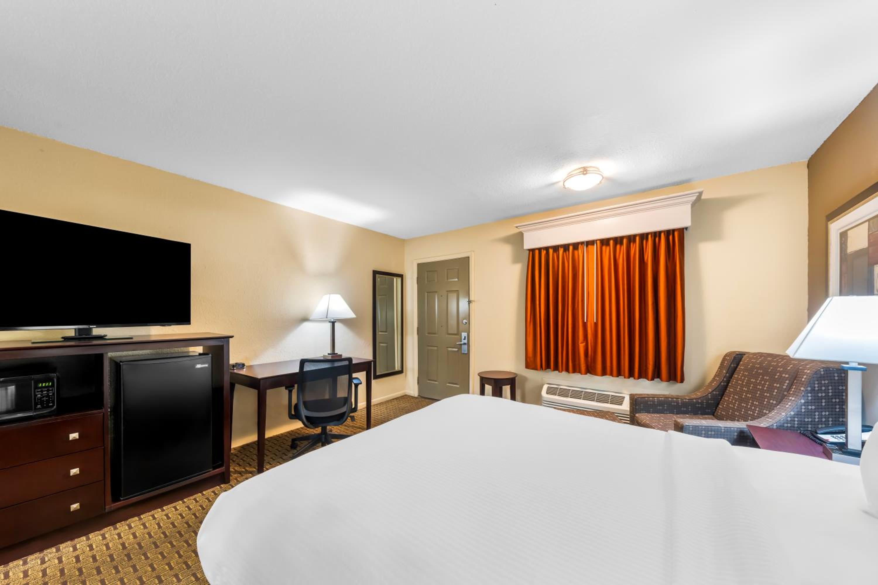 Queen Room - Disability Access