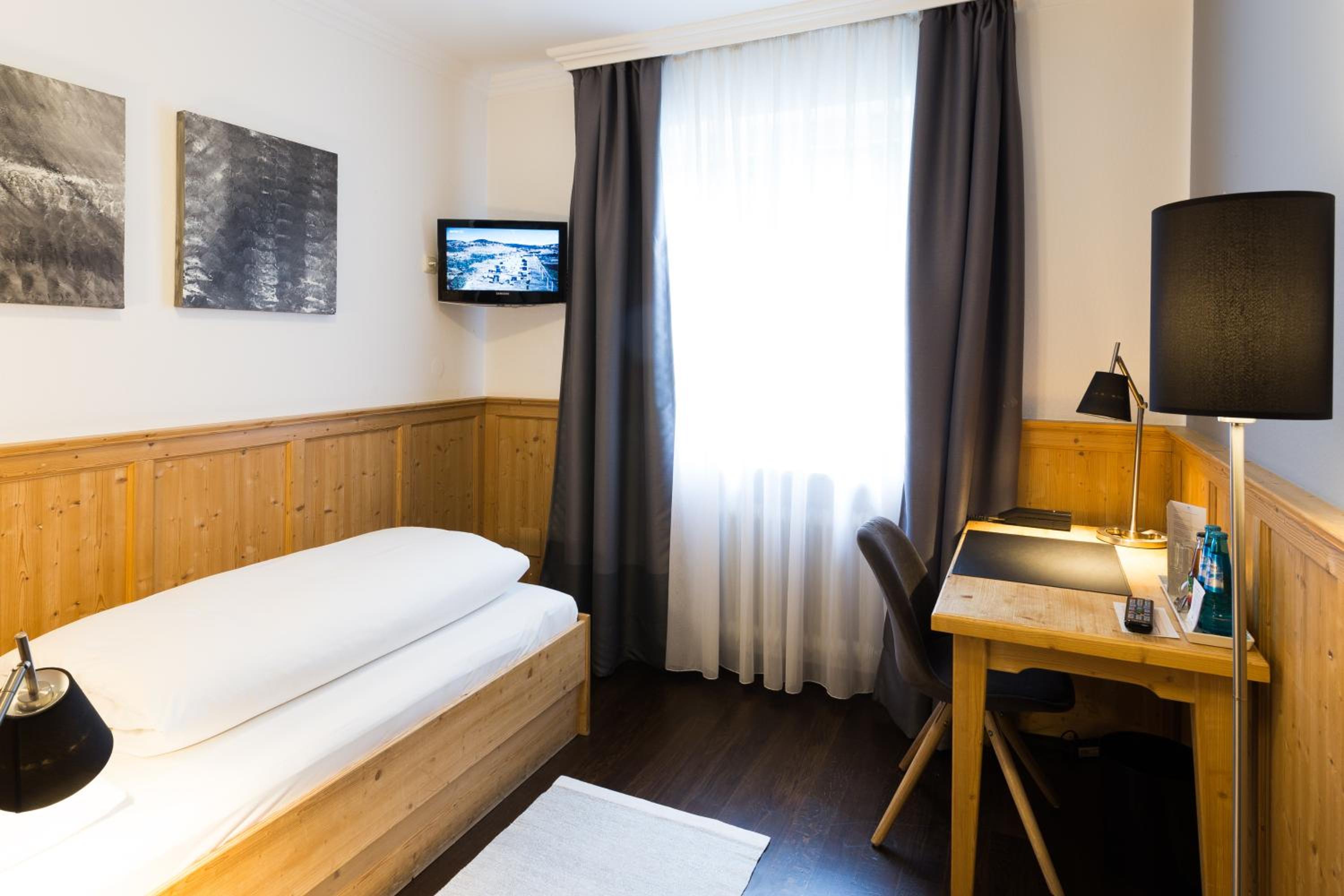 Economy Single Room