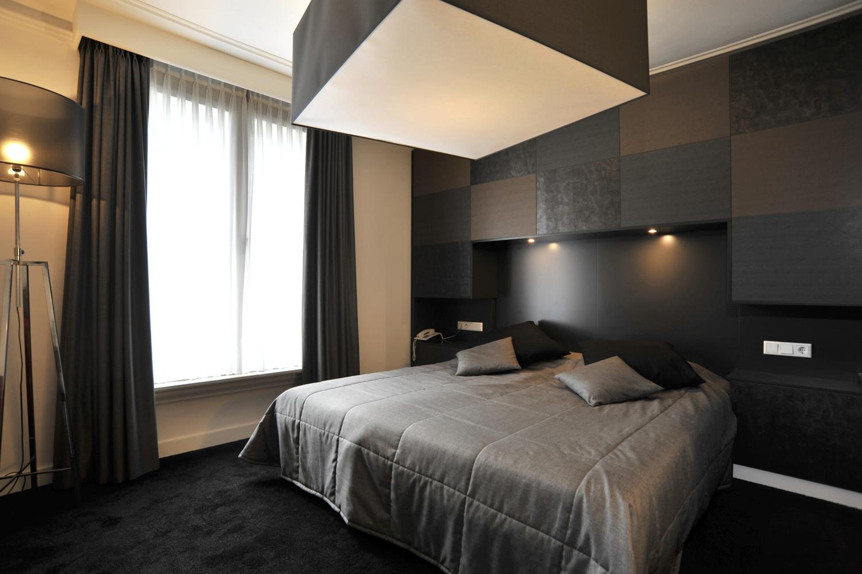 Luxury City Room