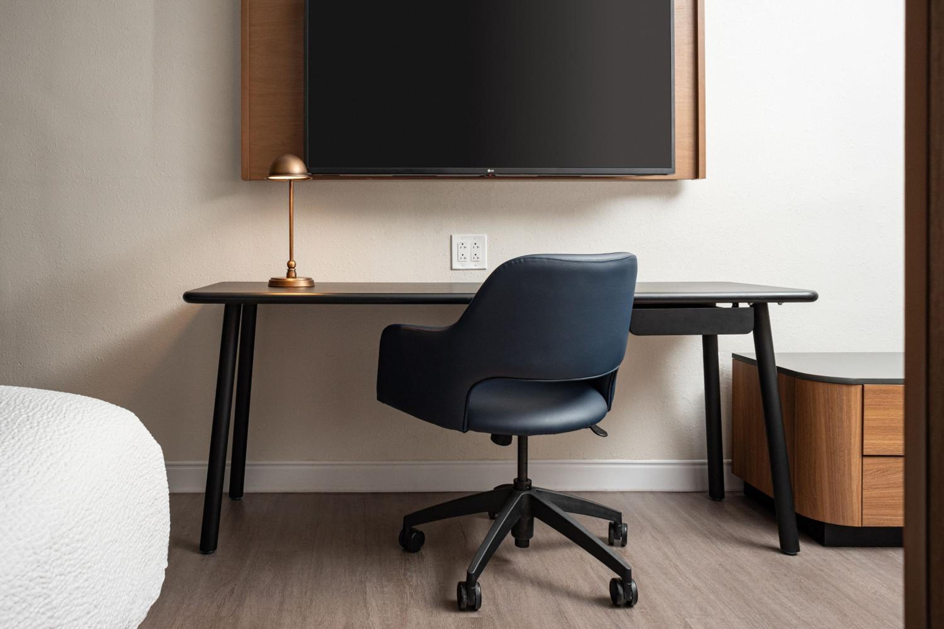 King Room - Hearing Accessible