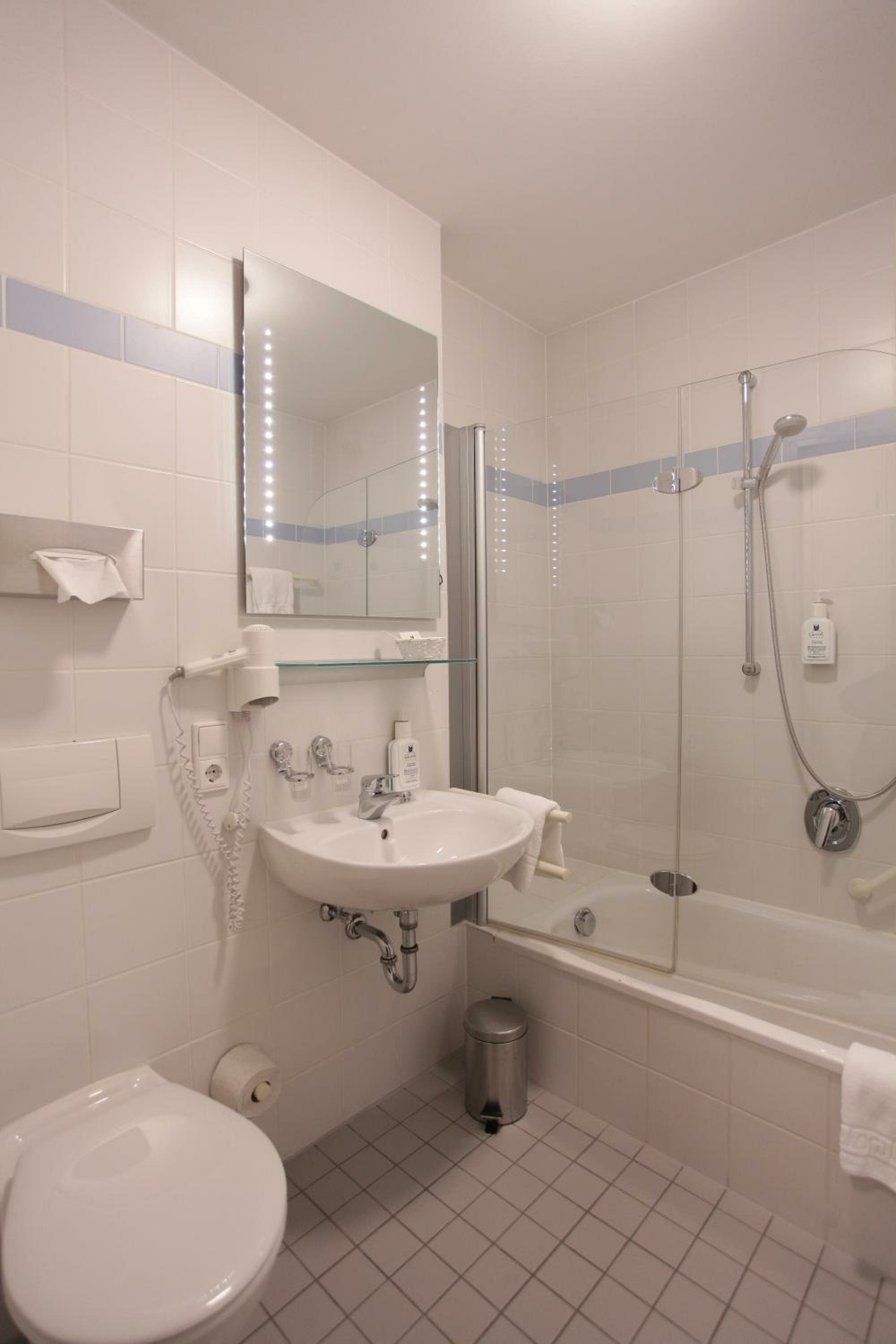 Apartment (2 Adults)