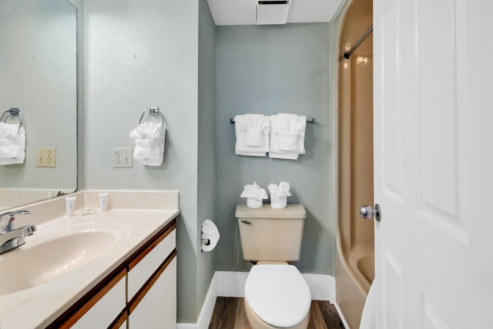 Family Penthouse, 2 Bedrooms, Balcony, Beachside