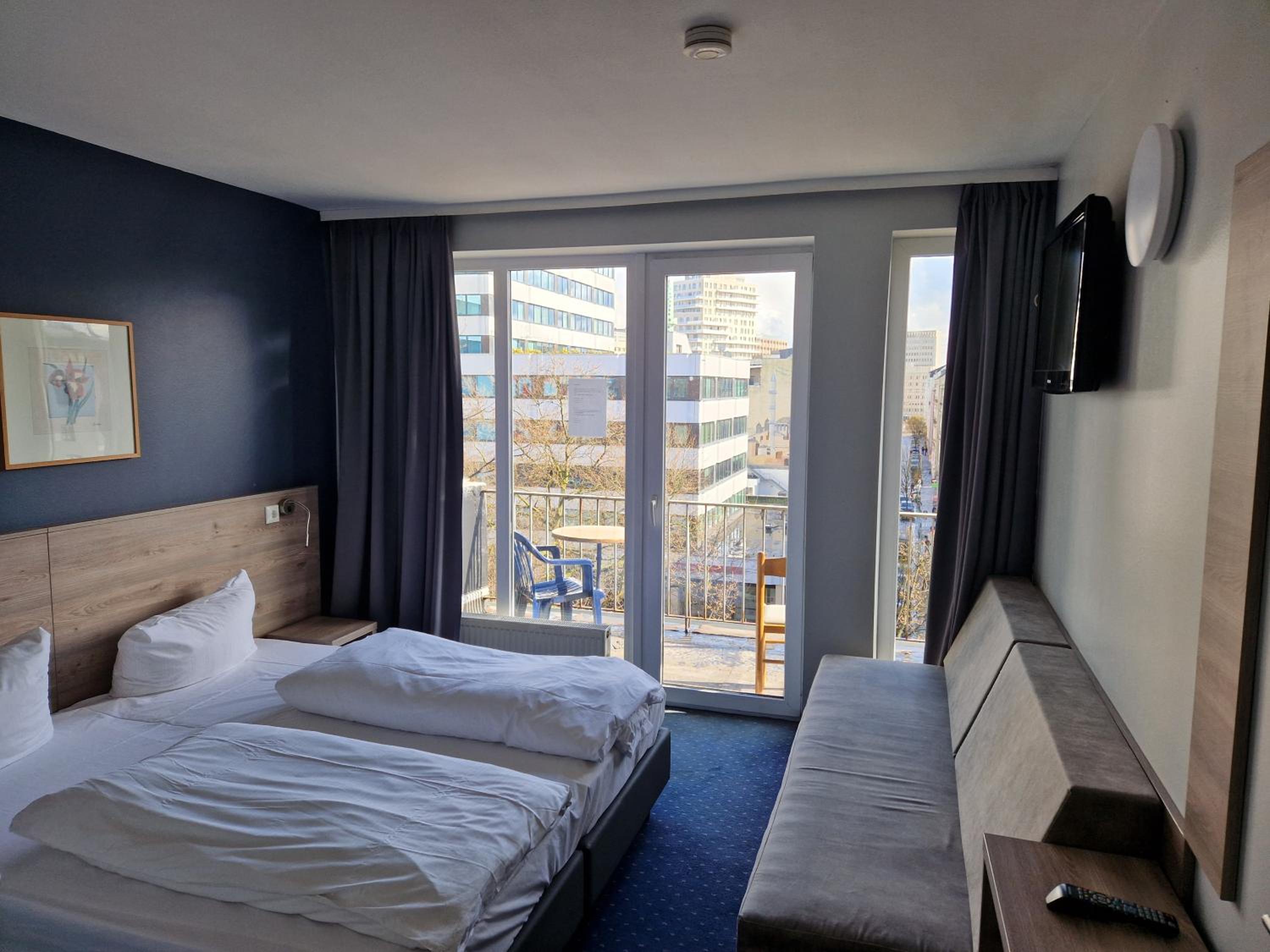 Deluxe Double or Twin Room with Balcony