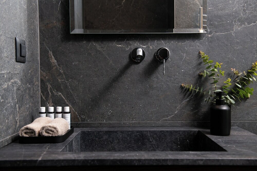 Deluxe Double Room with Partial Sea View