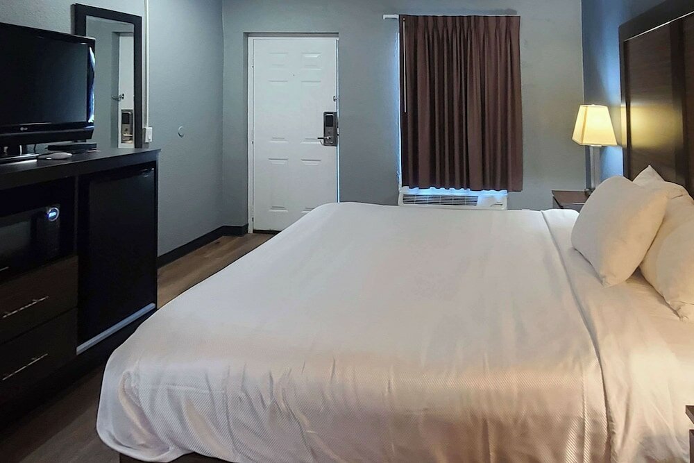 Room, 1 King Bed, Accessible, Non Smoking