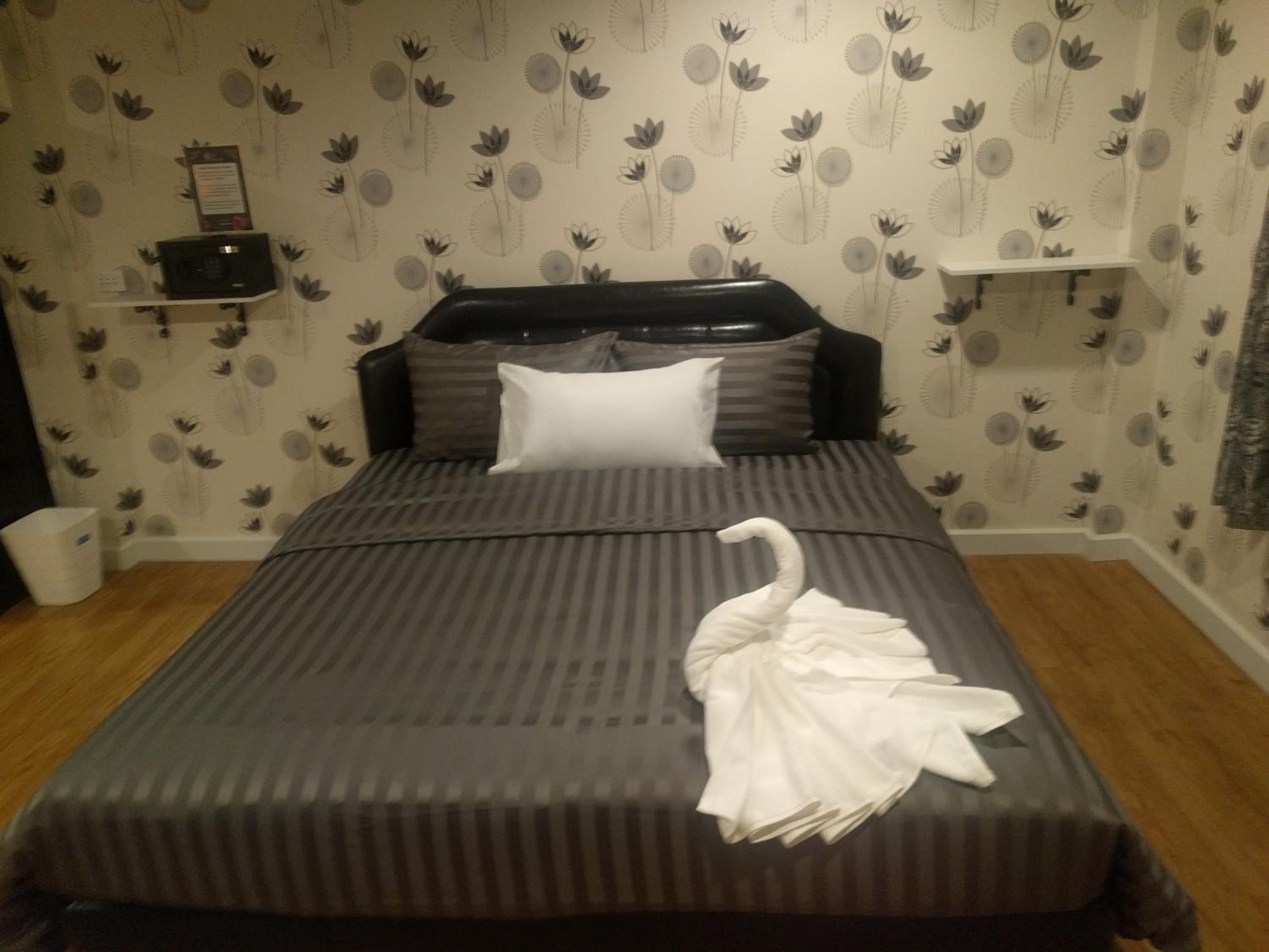 King Room with Spa Bath