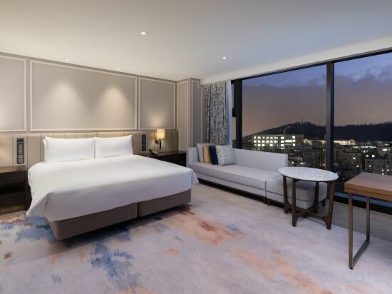 Namsan Room with 1 king bed