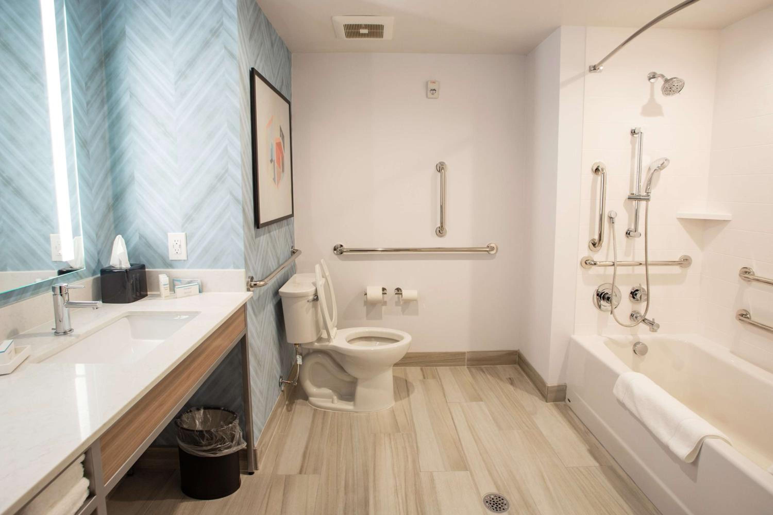 Deluxe King Room - Mobility and Hearing Access