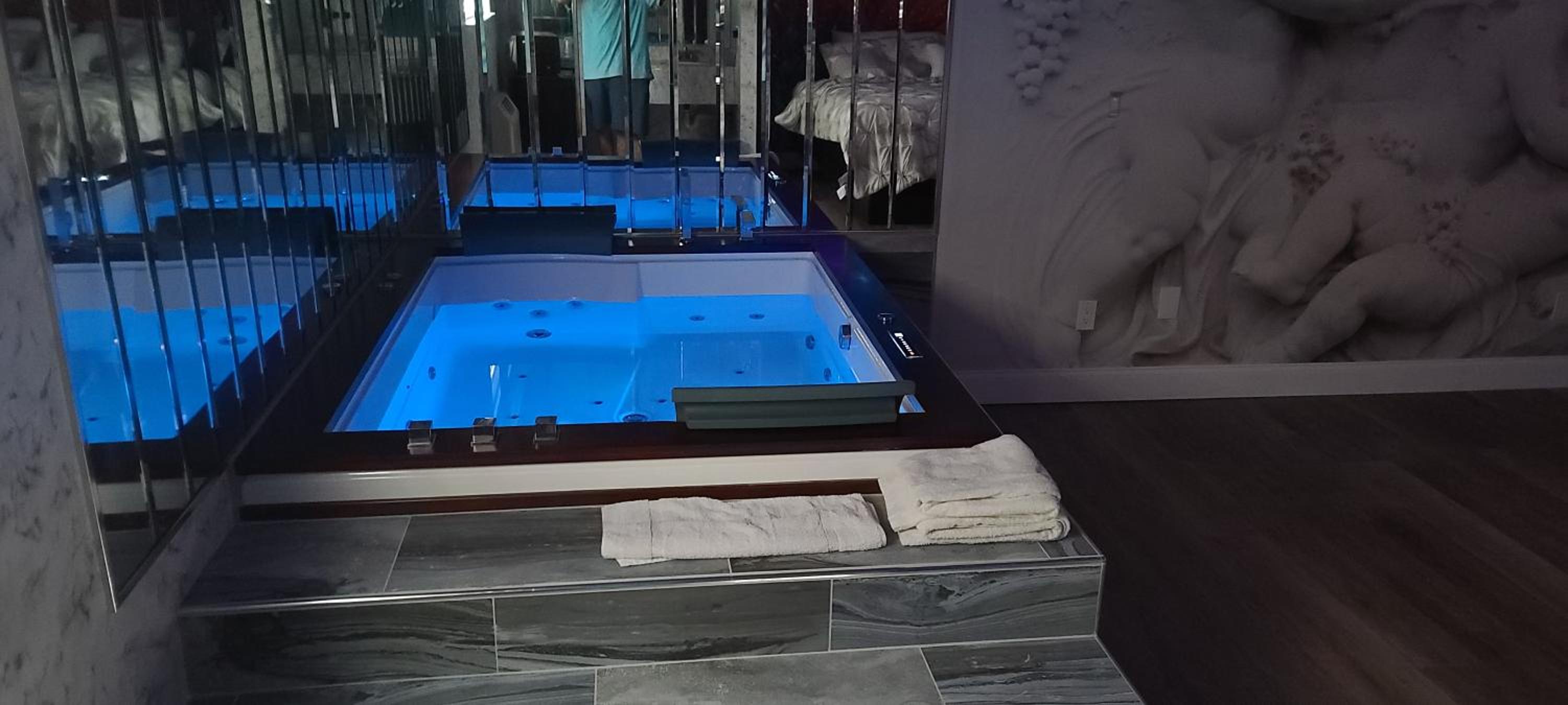 King Suite with Spa Bath