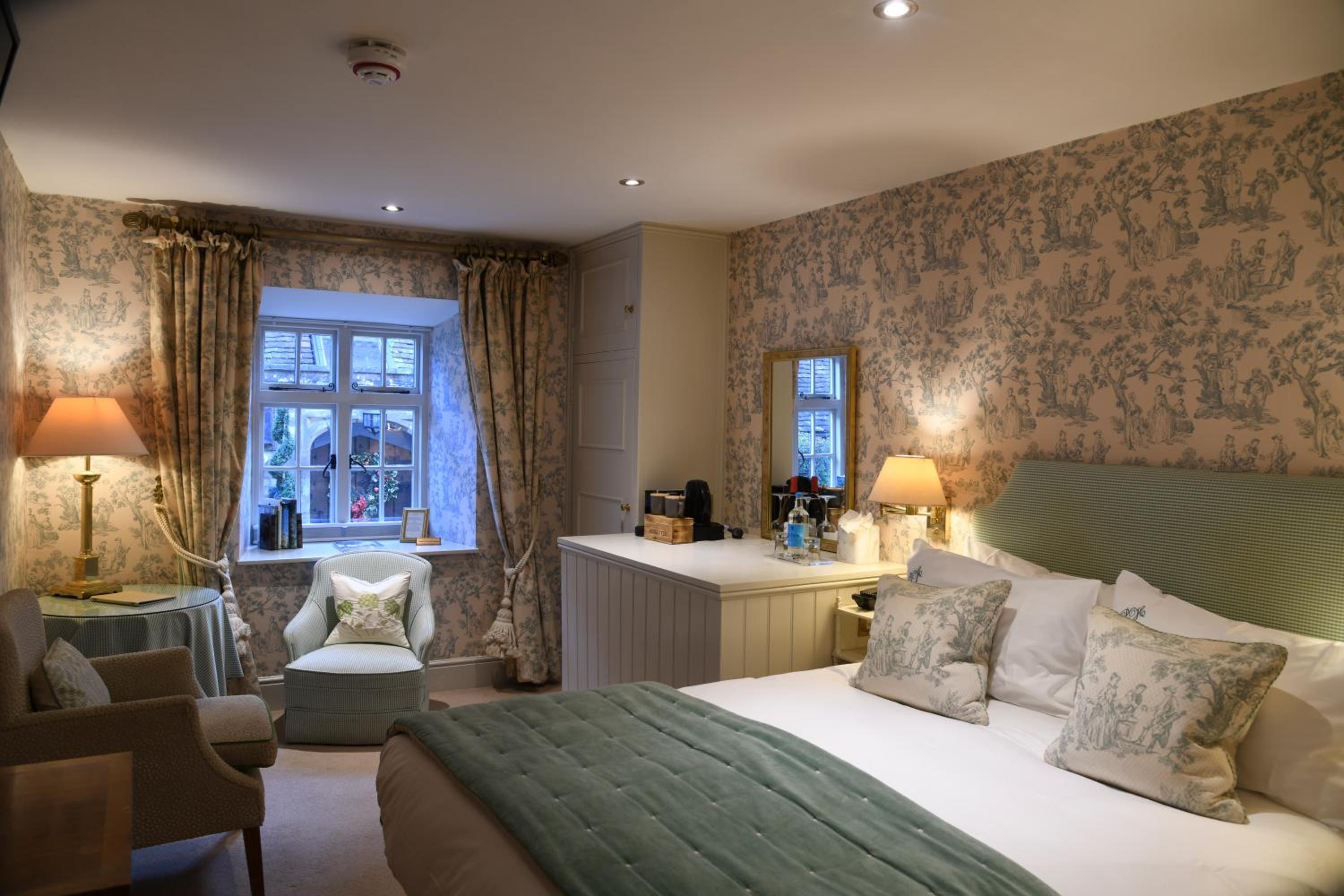 Double Room with Courtyard View