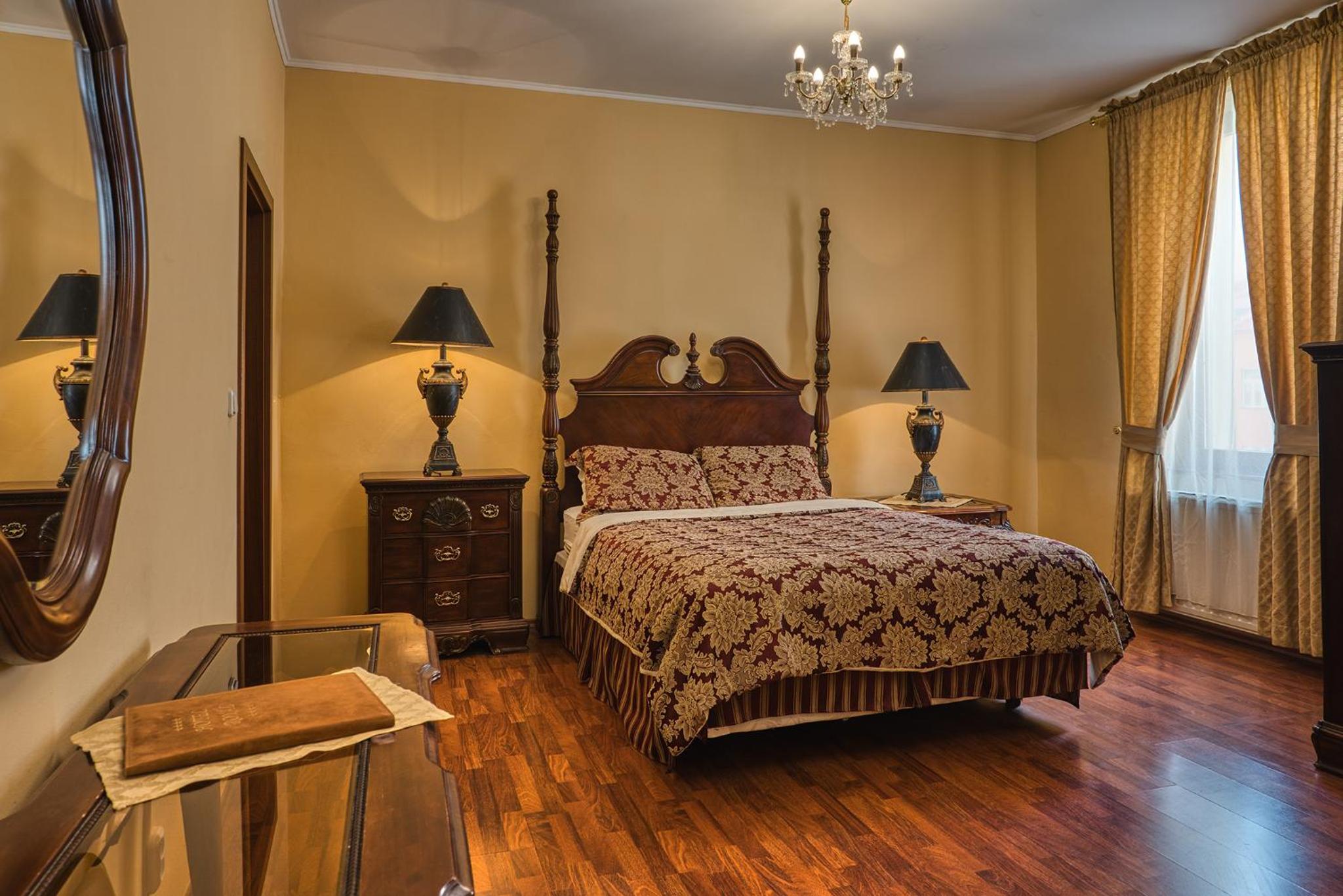 Standard Double Room with Queen Bed