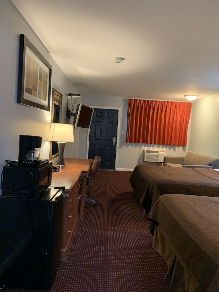 Standard Room, 1 Queen Bed