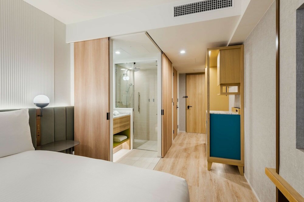 Deluxe Room, 1 Queen Bed (Family Room)