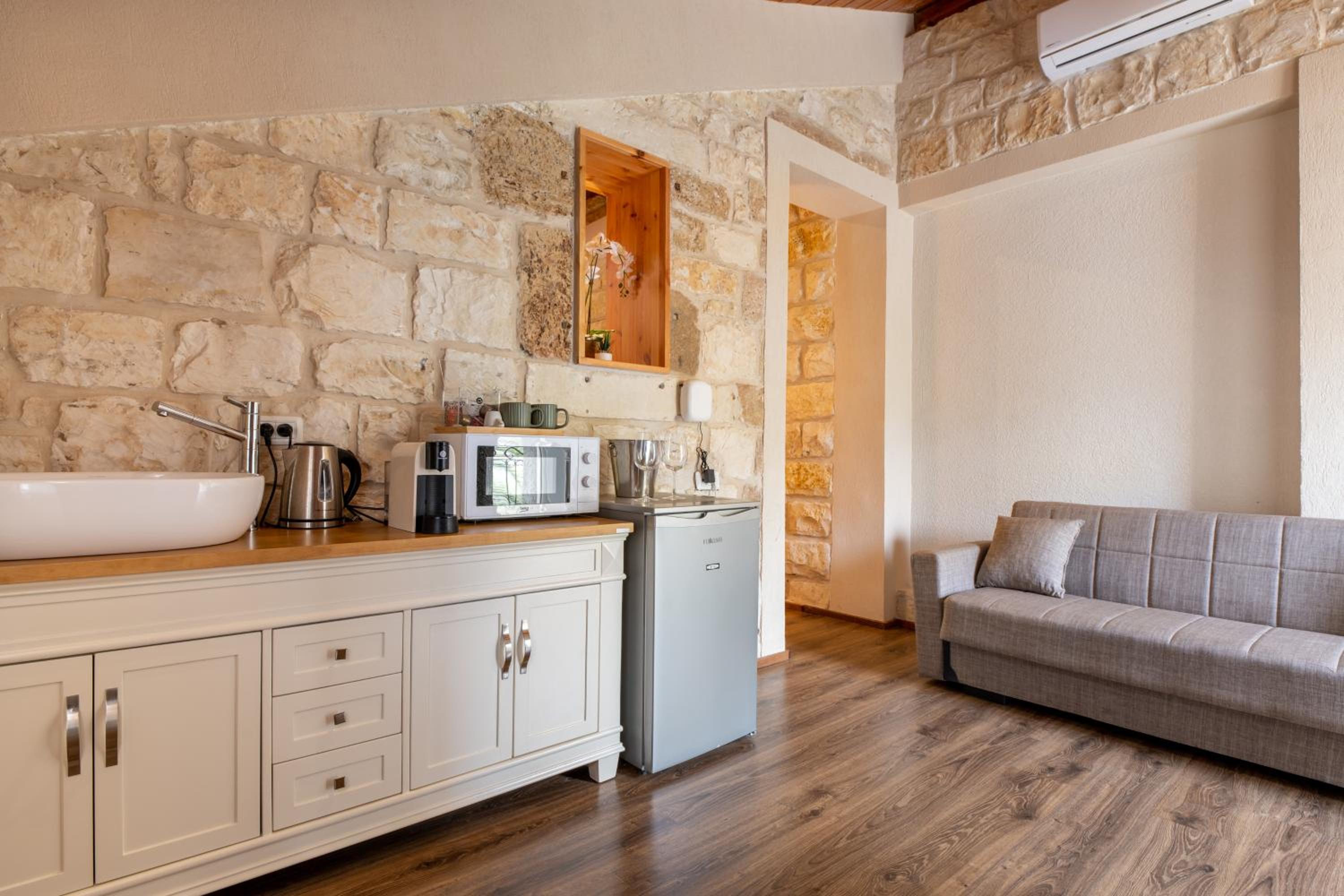 Deluxe Double or Twin Room with Balcony