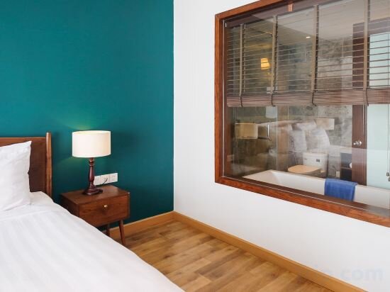 Premier Deluxe King Room