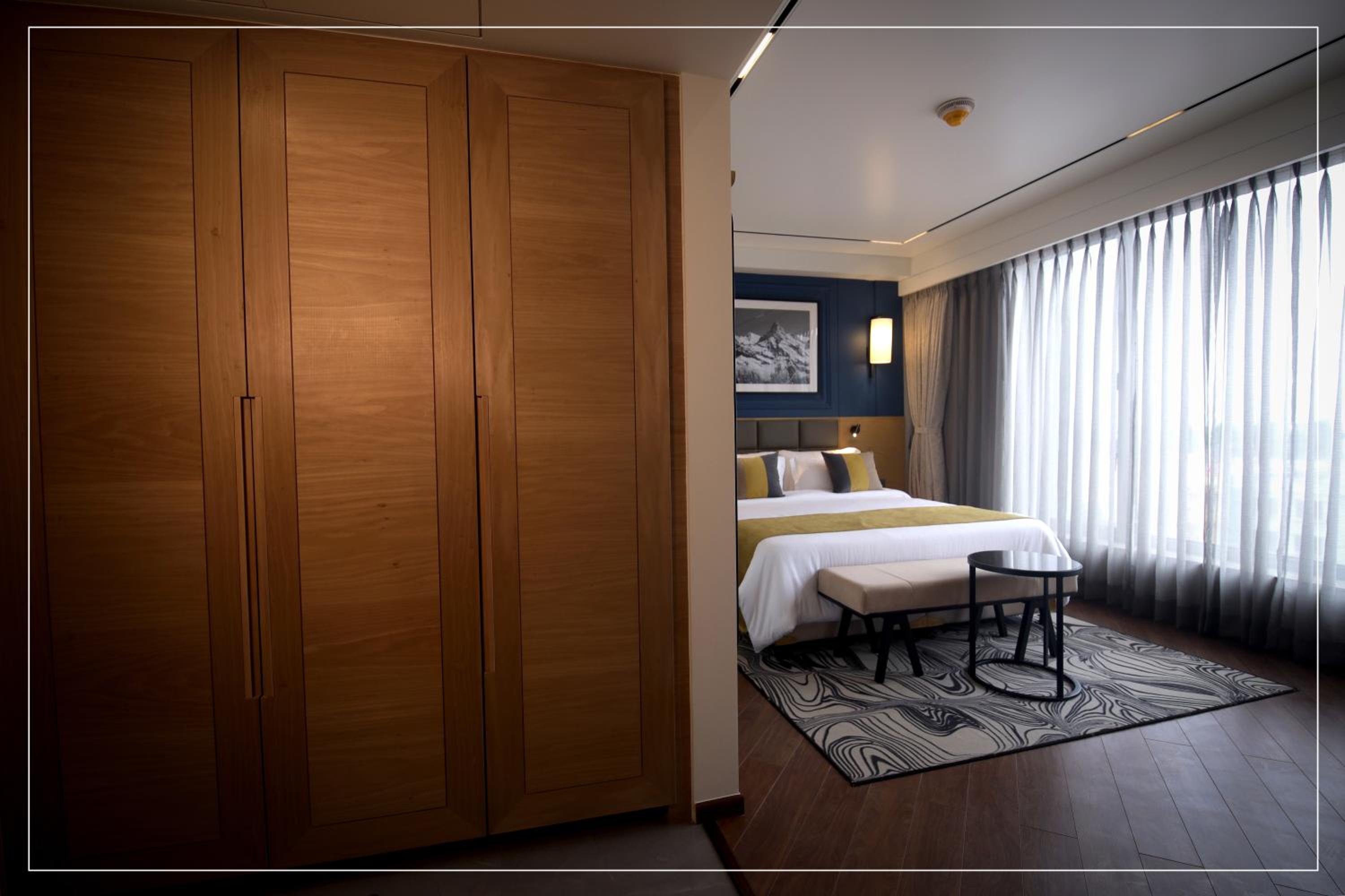 Deluxe Queen Room - Non-Smoking