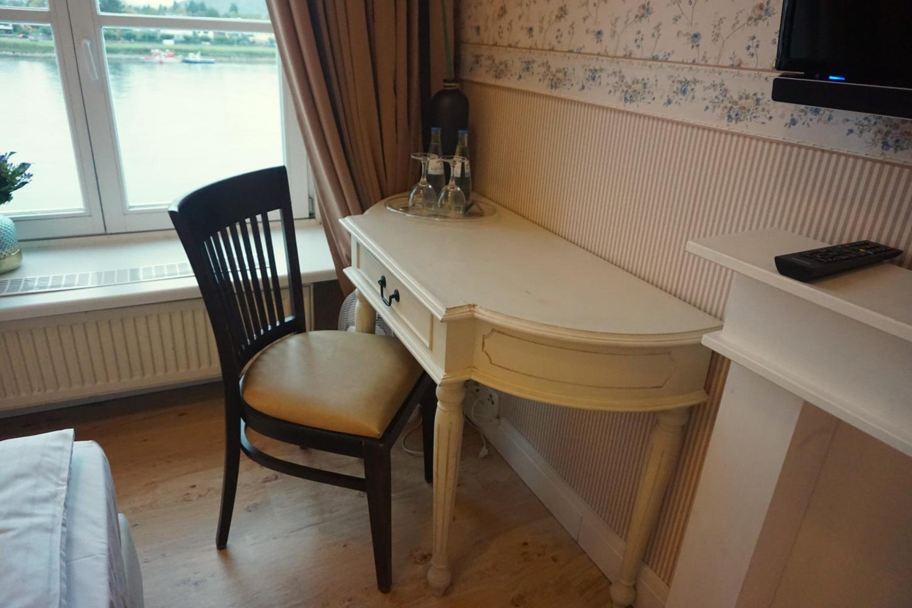 Comfort Double Room with River View