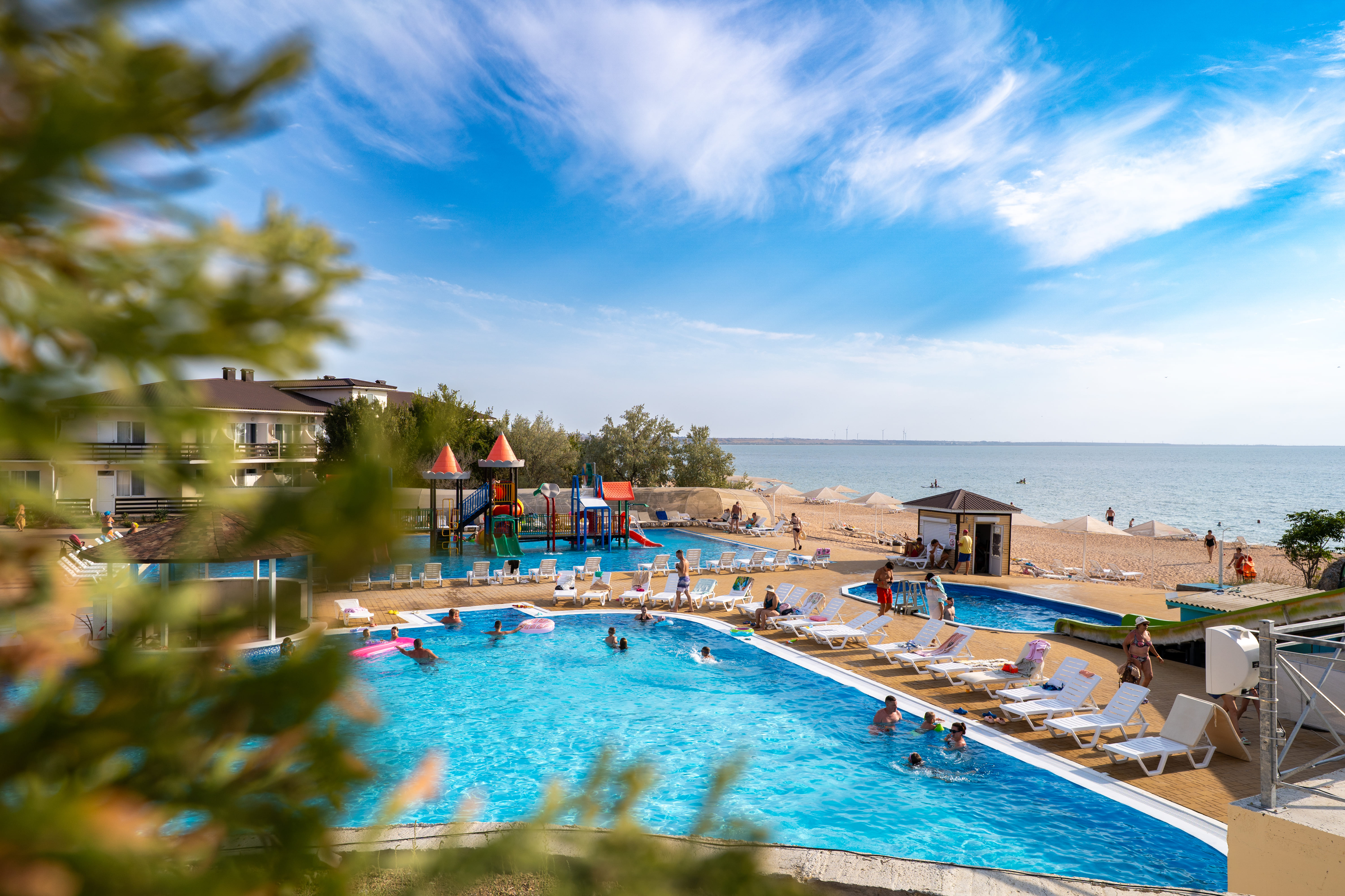 Улучшенный четырехместный номер