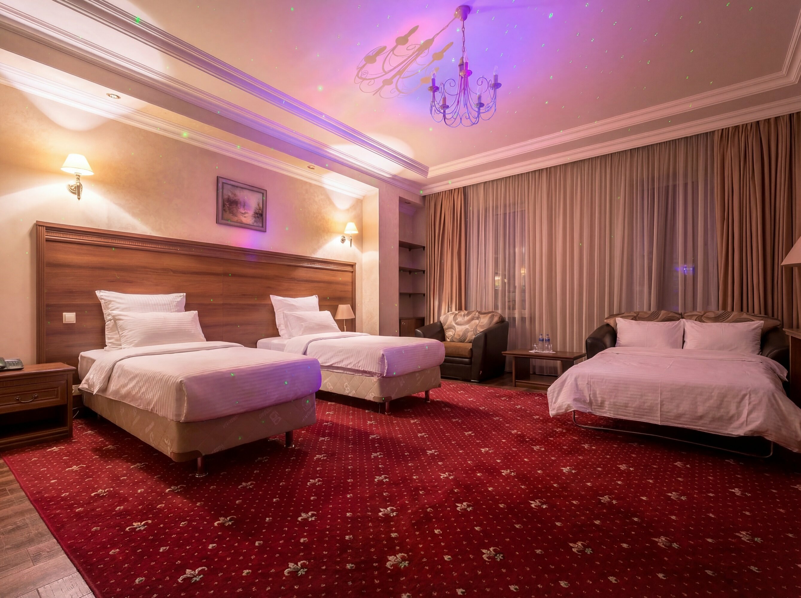 Полулюкс с раздельными кроватями (просторный, с высокими потолками 3,2 м)