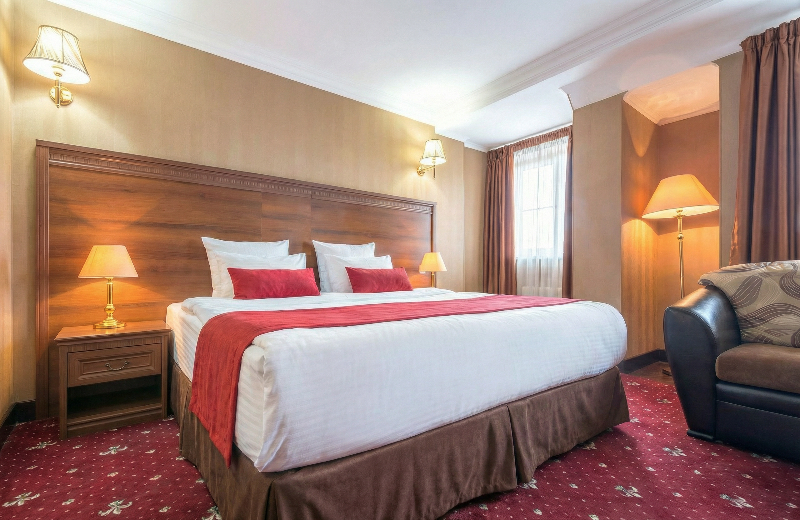 Стандартный номер с доп.местом (стандартная высота потолков — 2,7 м).