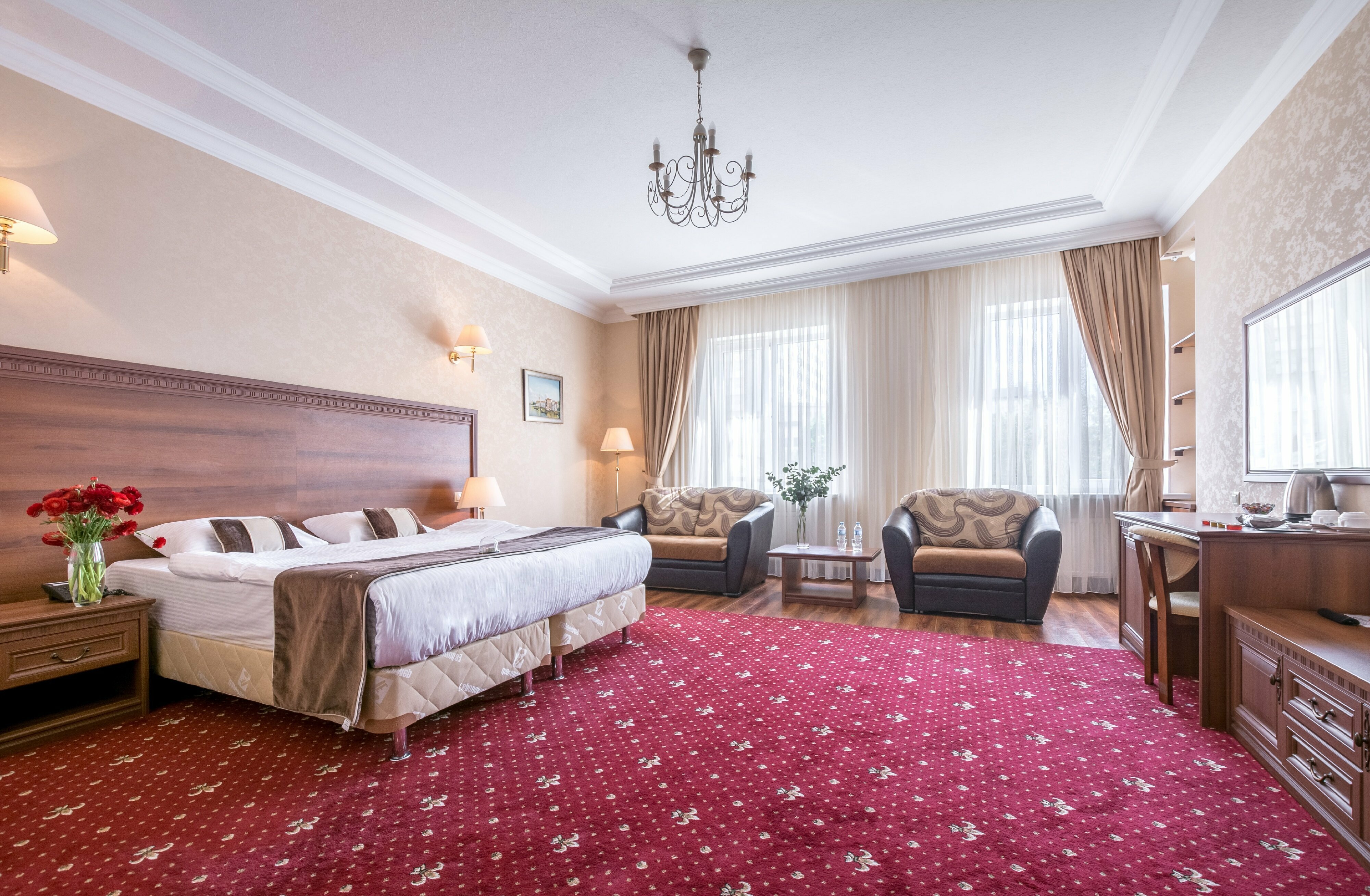 Полулюкс с раздельными кроватями (просторный, с высокими потолками 3,2 м)