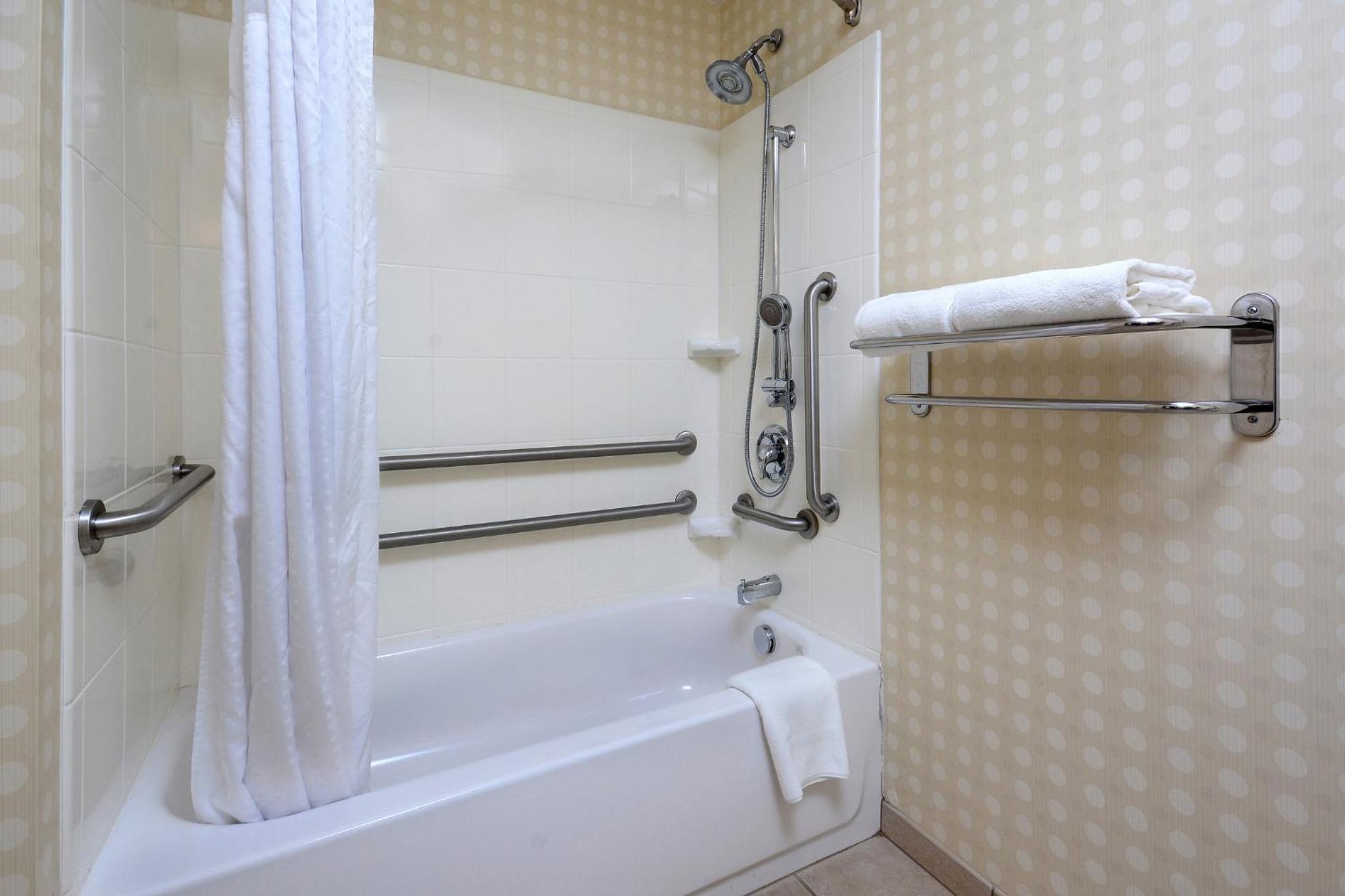 Standard King Room with Mobility Accessible Tub