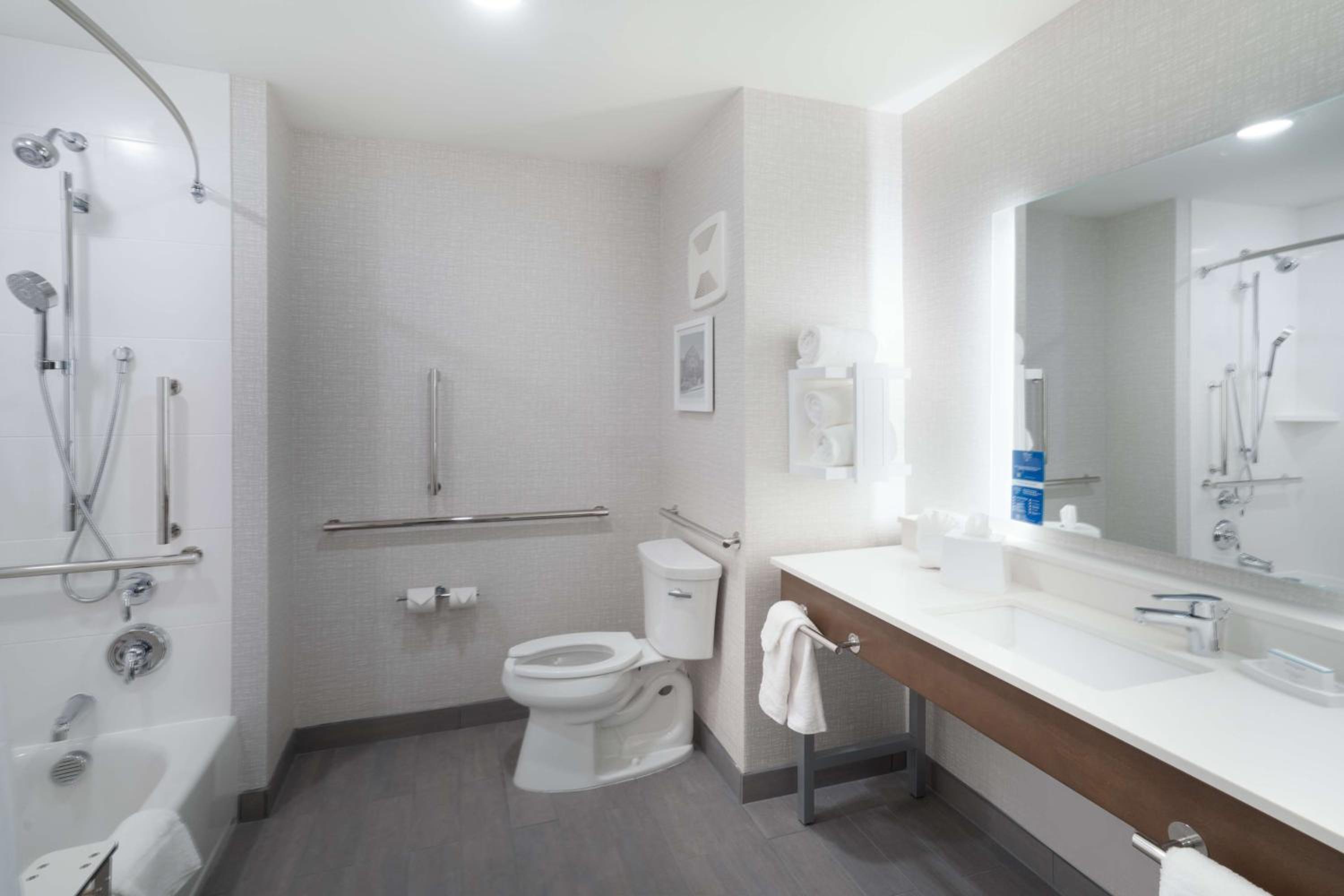 King Room - Mobility Access/Non-Smoking