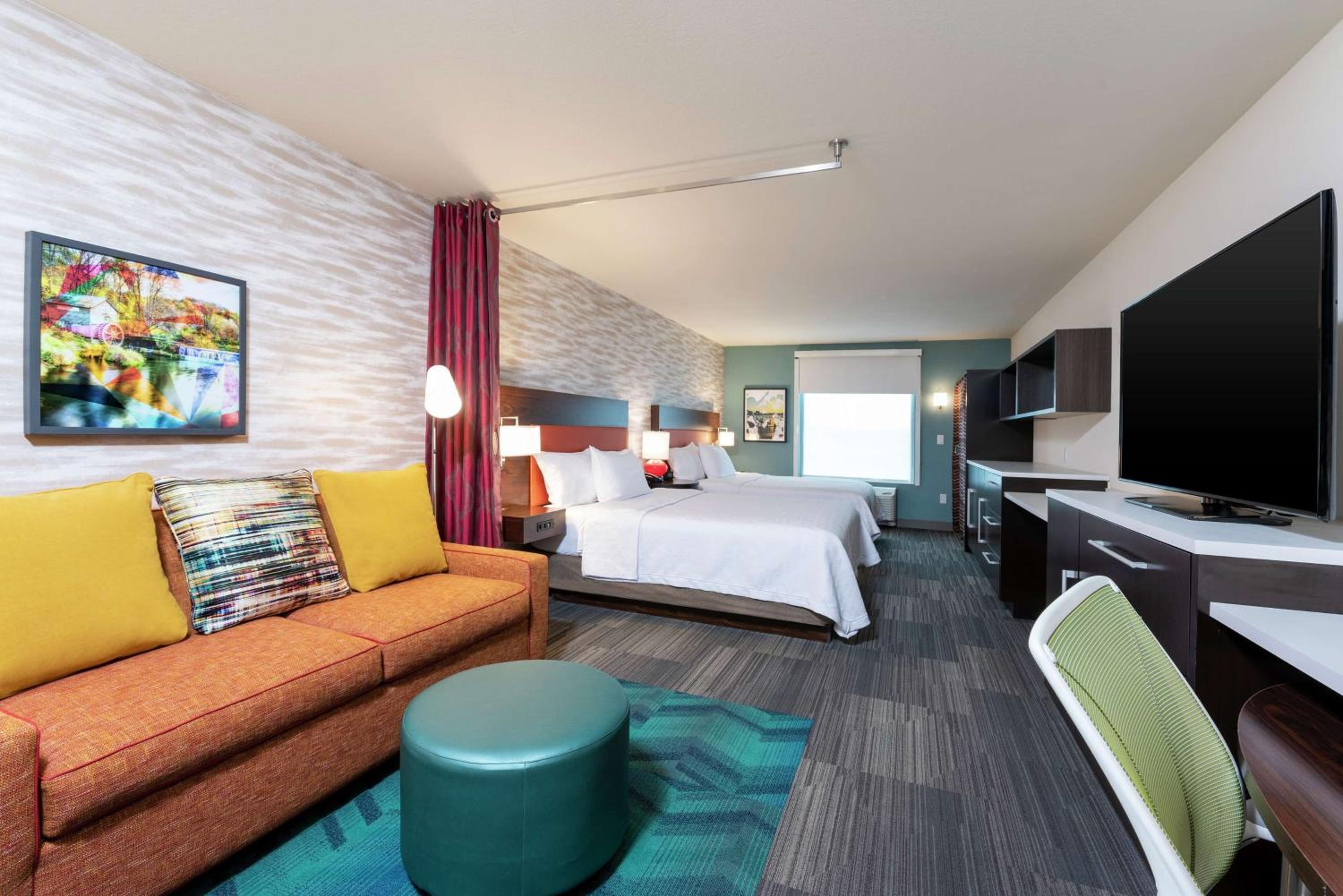 Queen Studio with Two Queen Beds - Mobility Access/Non-Smoking