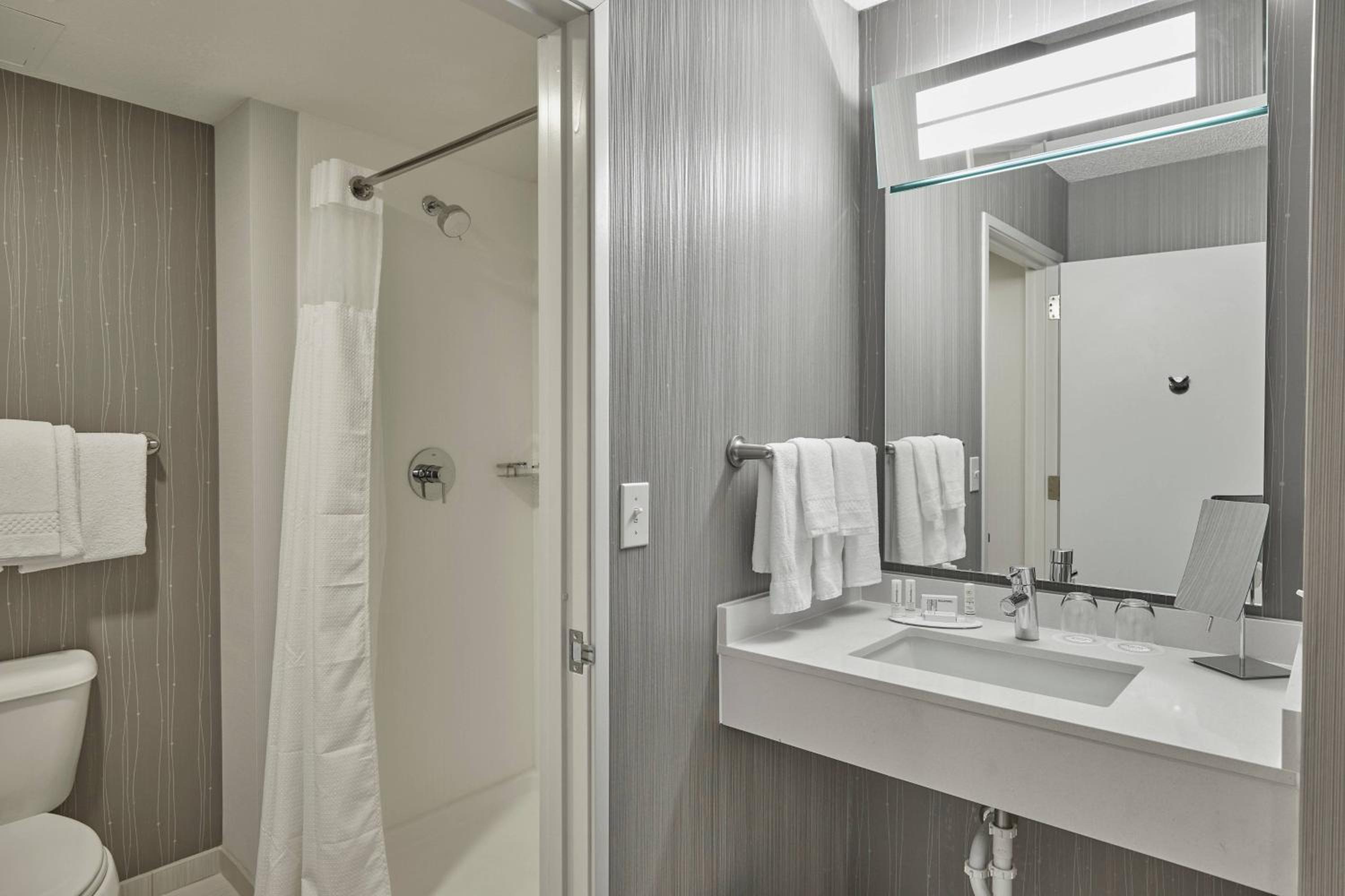 Queen Room with Two Queen Beds and Adapted Tub - Mobility and Hearing Accessible