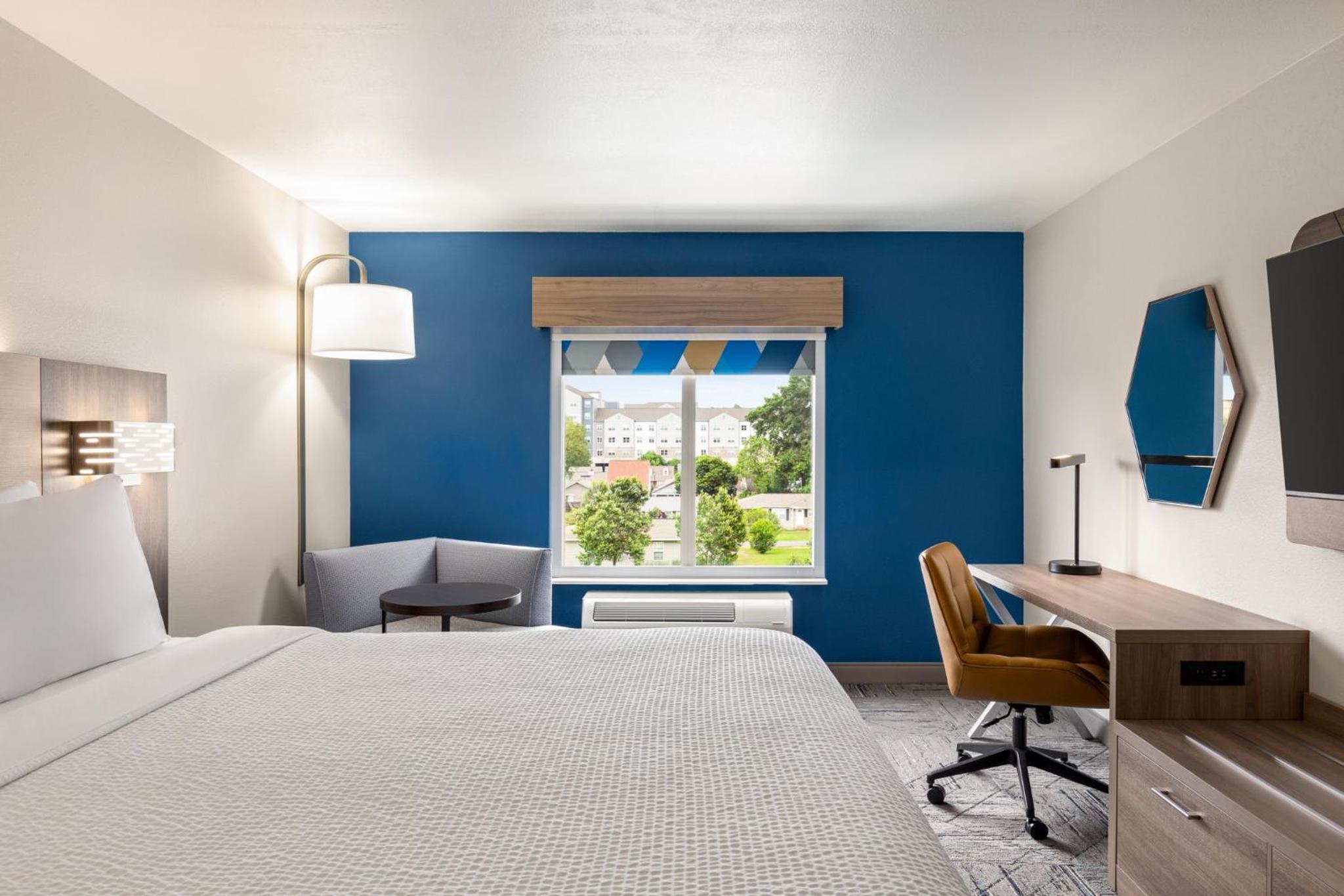 Standard King Room
