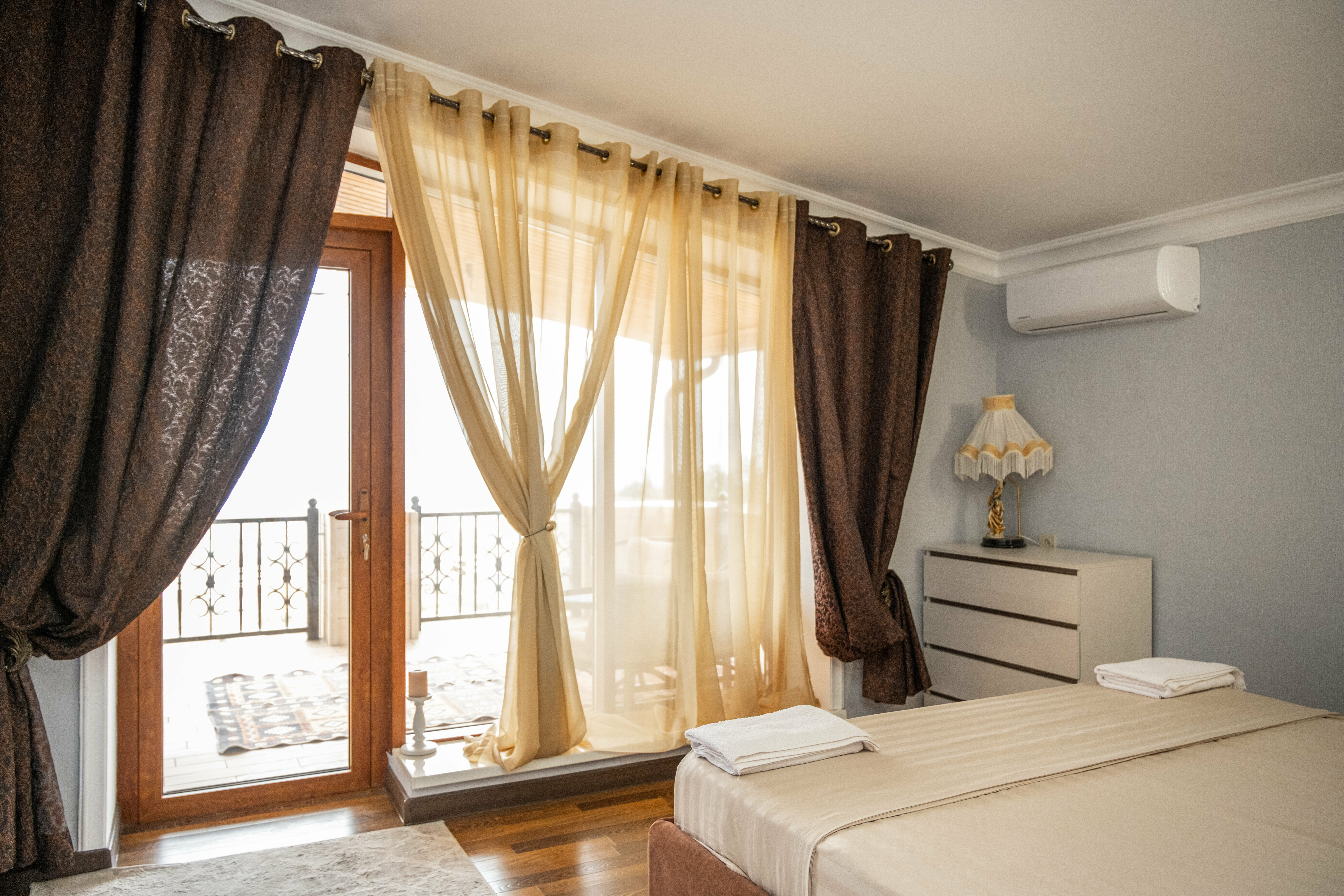 Люкс с кроватью размера «king-size» и видом на море